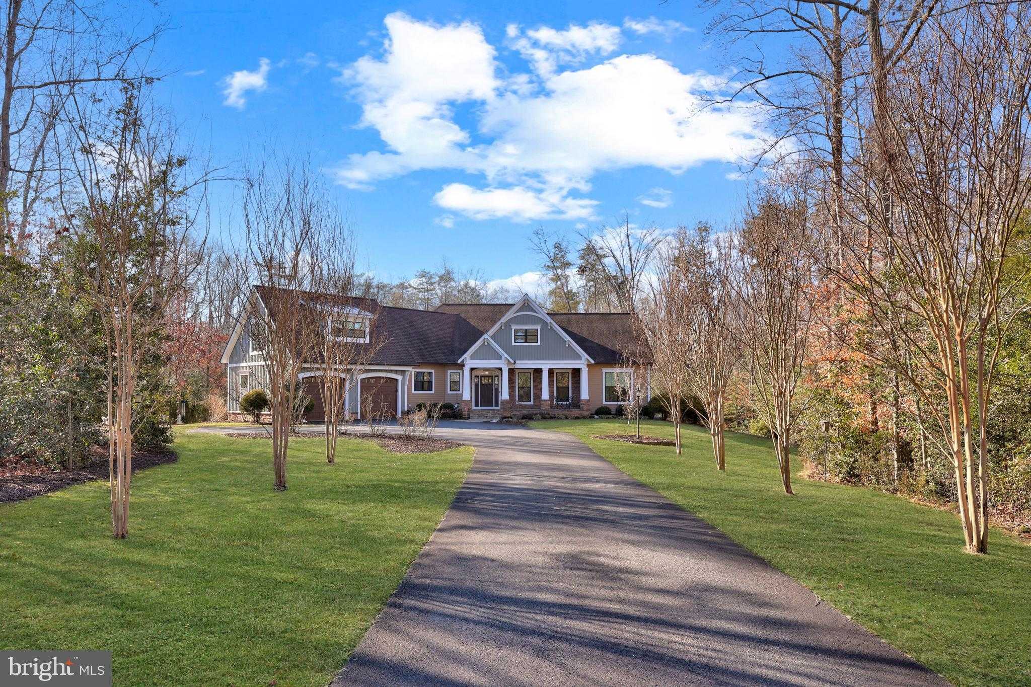 7026 Barclay Dr photo 2