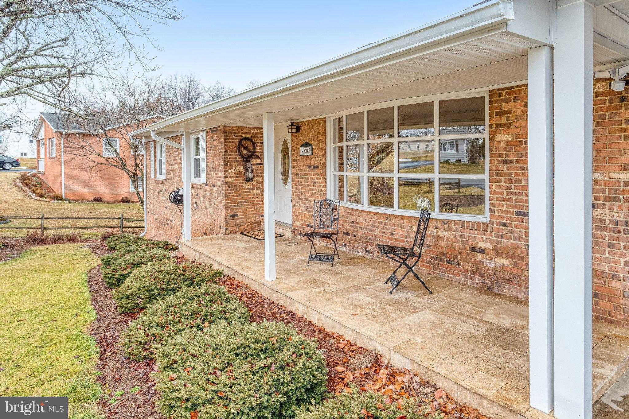 9808 Evans Ford Rd photo 2