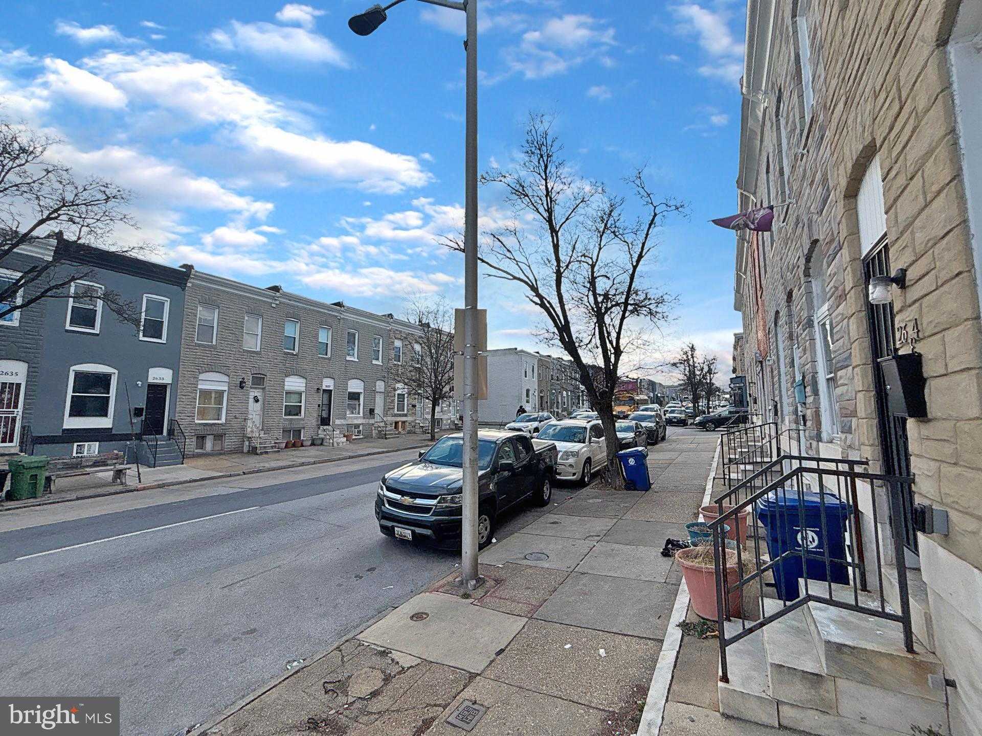 2636 E Monument St photo 29