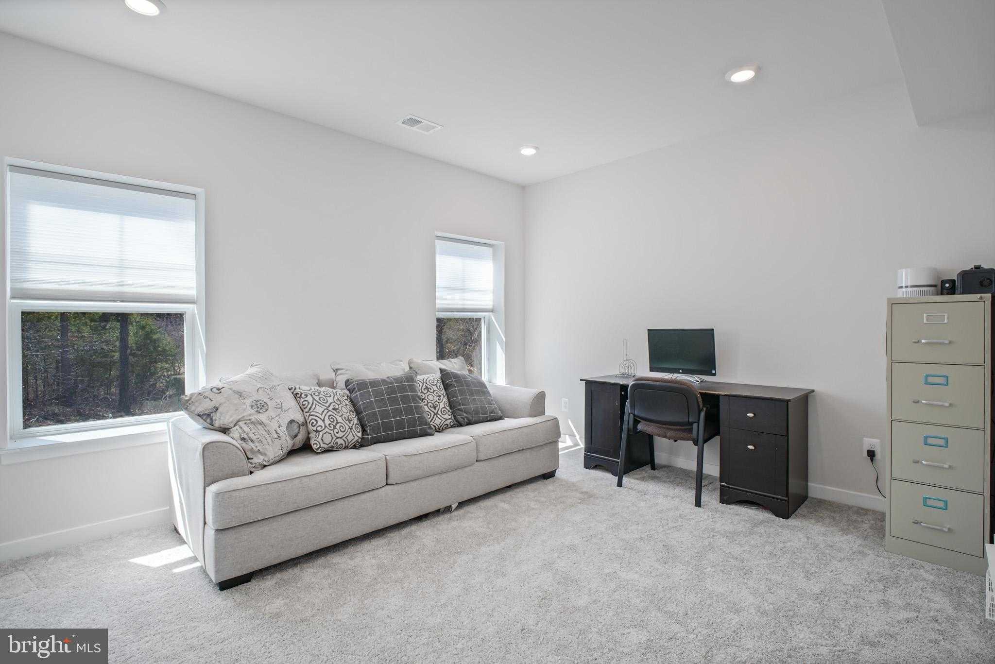 2094 Whithorn Hl photo 29