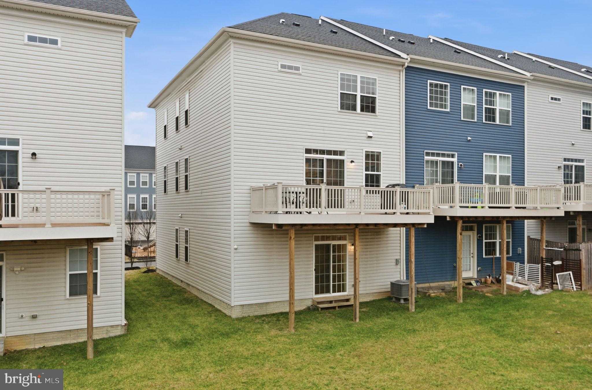 10237 Travilah Grove Cir photo 26