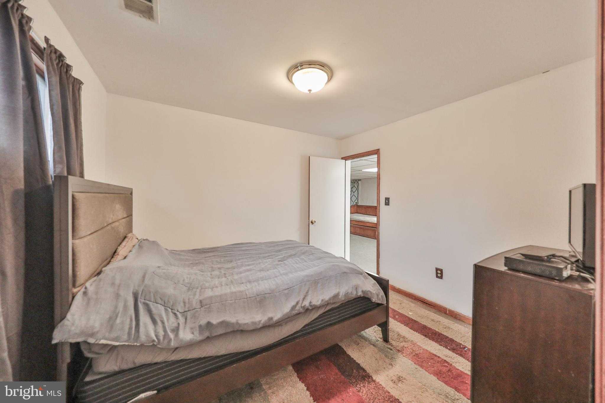 7580 Kings Hwy photo 44