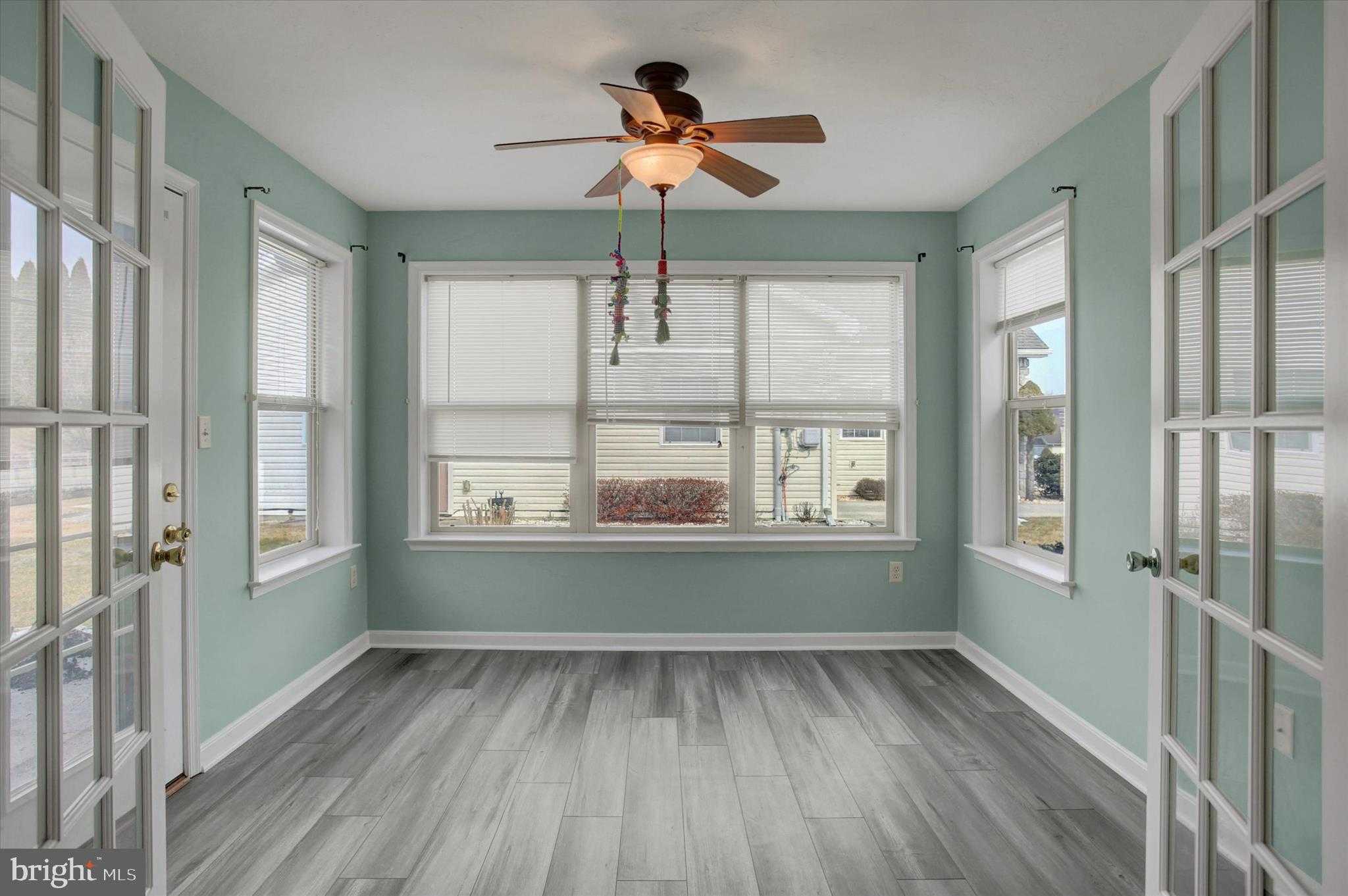 95 Lantern Ln photo 15