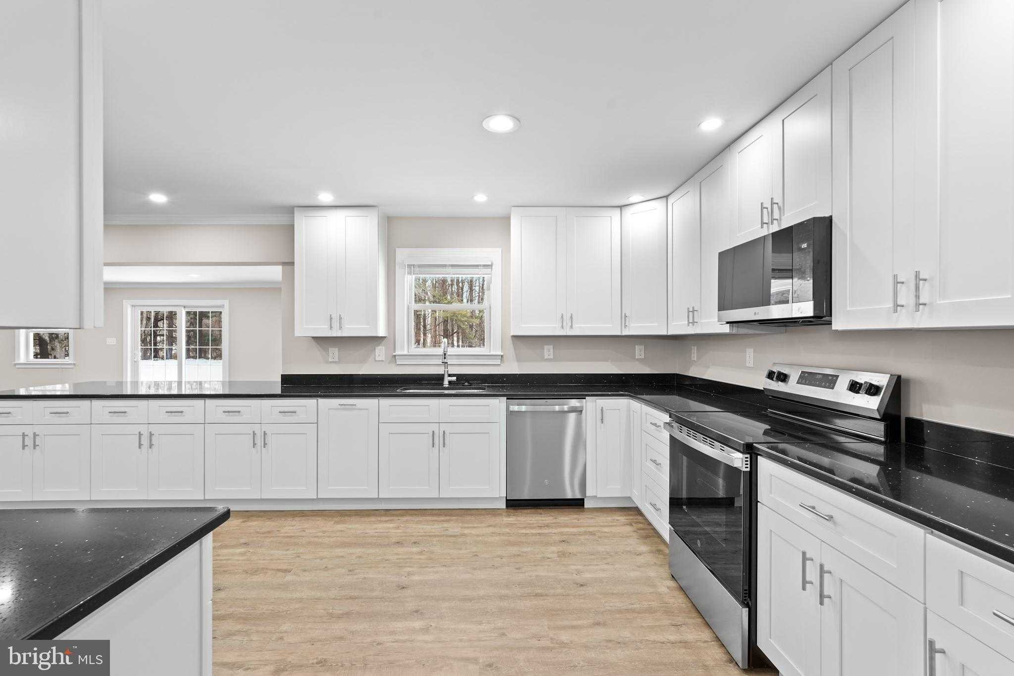 3415 Jennings Chapel Rd photo 2