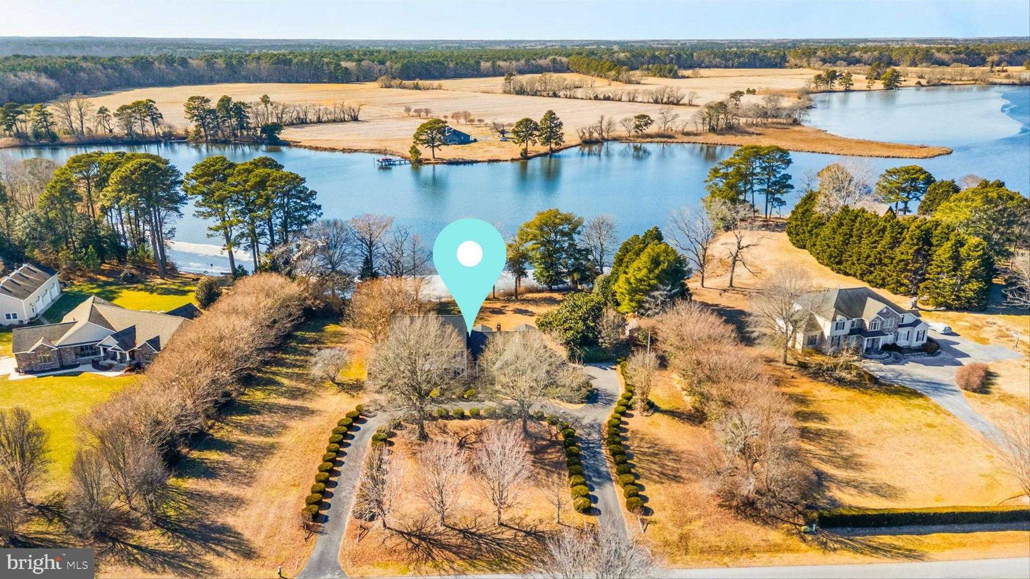 8623 Saddlecreek Dr photo 2