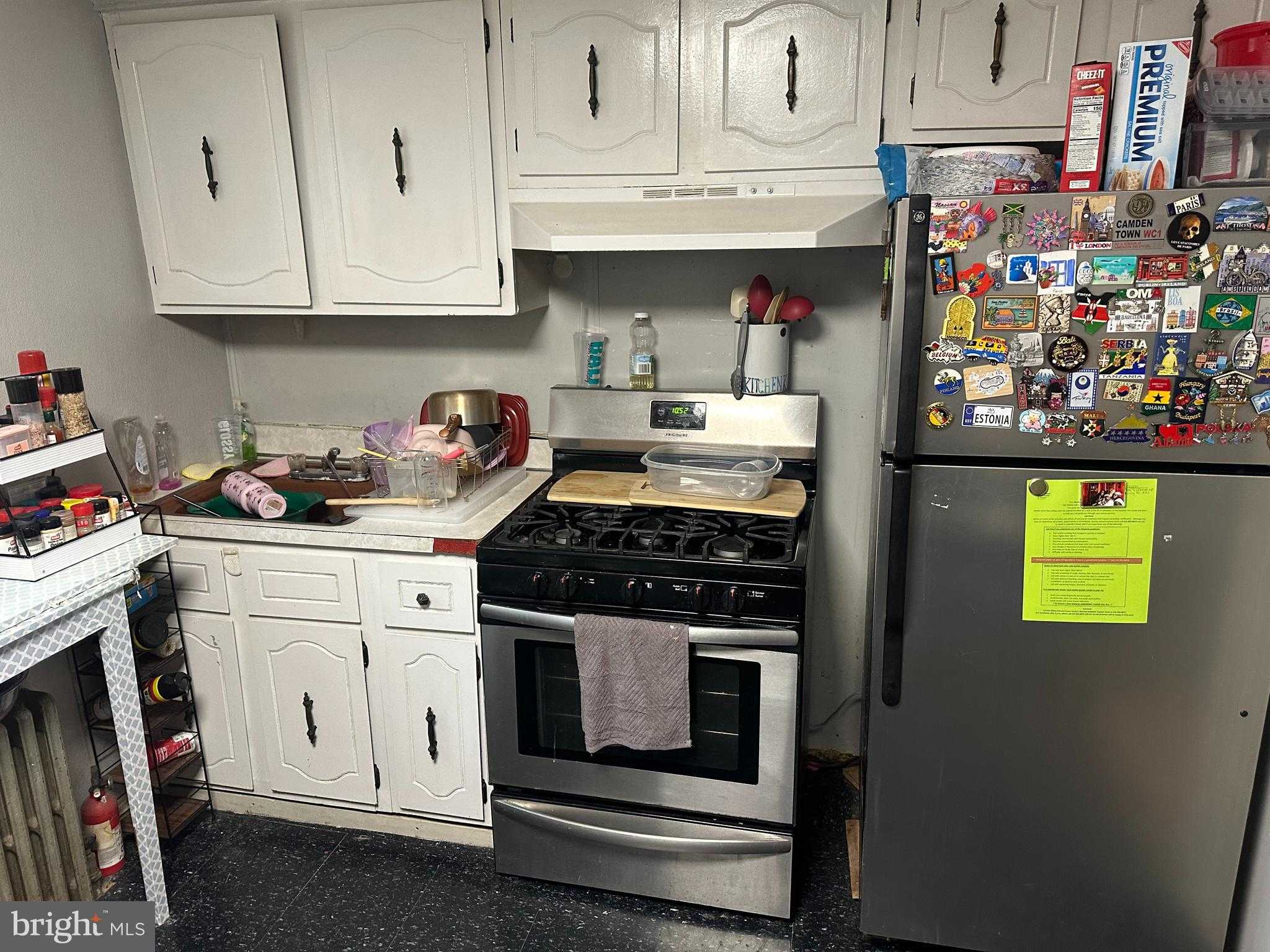 632 Watkins St photo 2