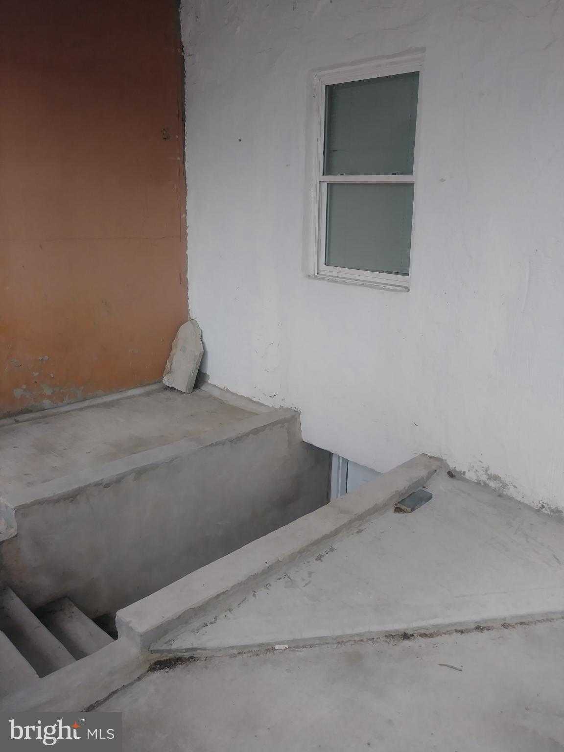 522 W Westmoreland St photo 13