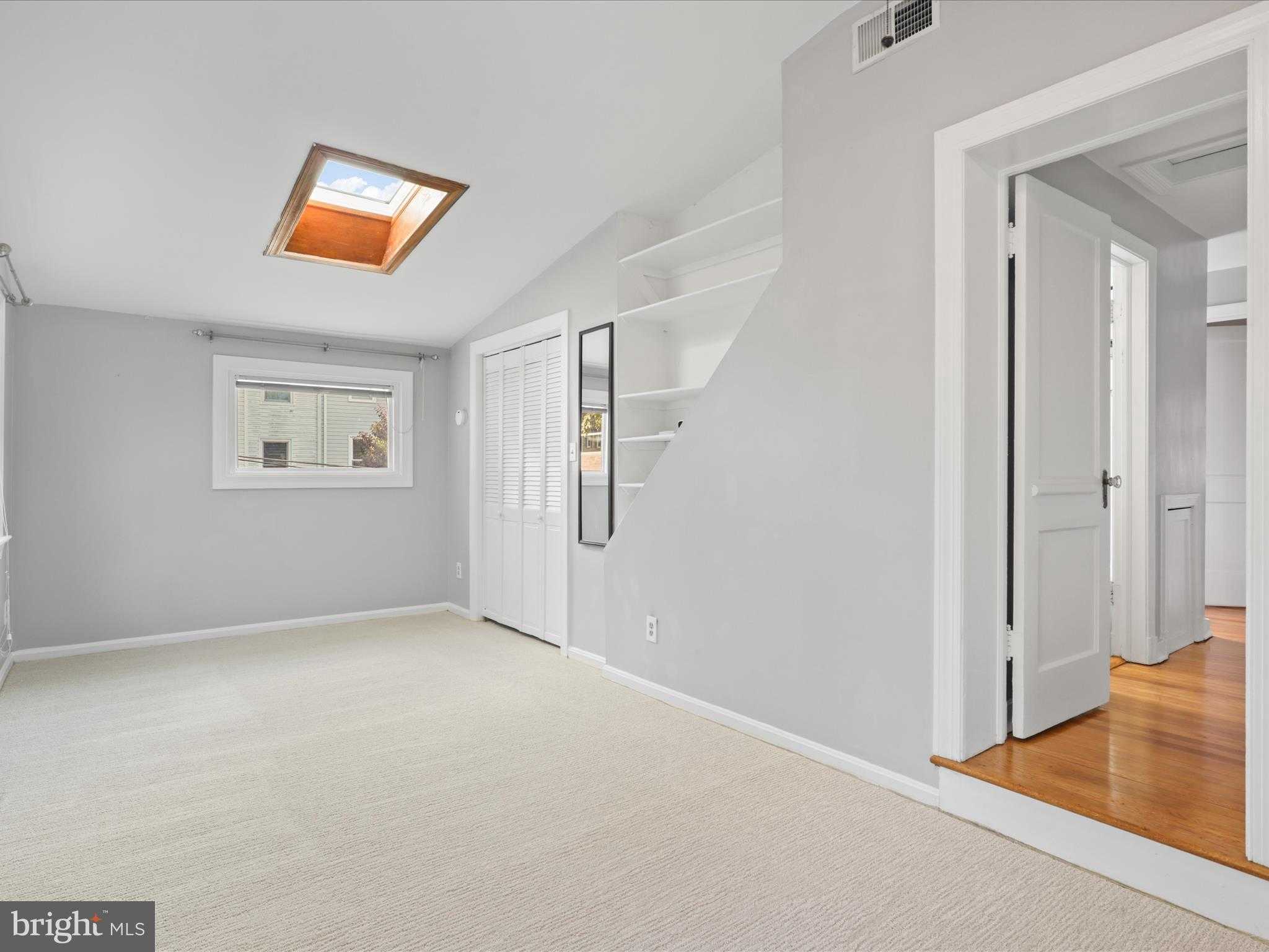 2400 Arlington Blvd photo 22