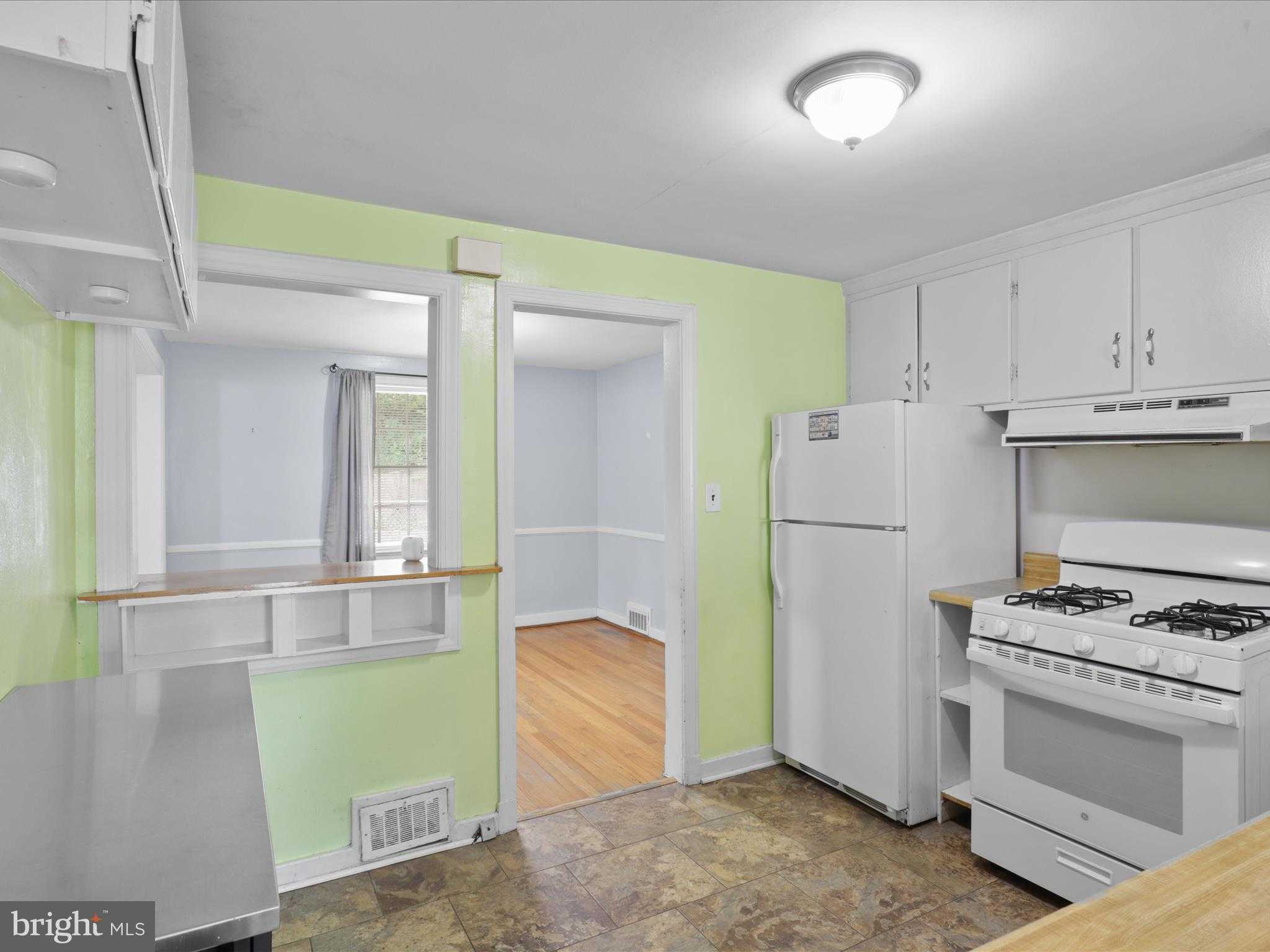 2400 Arlington Blvd photo 7