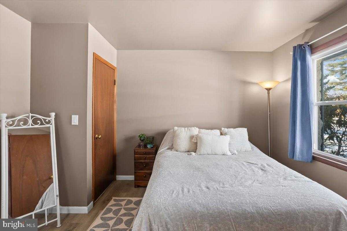 962 W Areba Ave photo 9