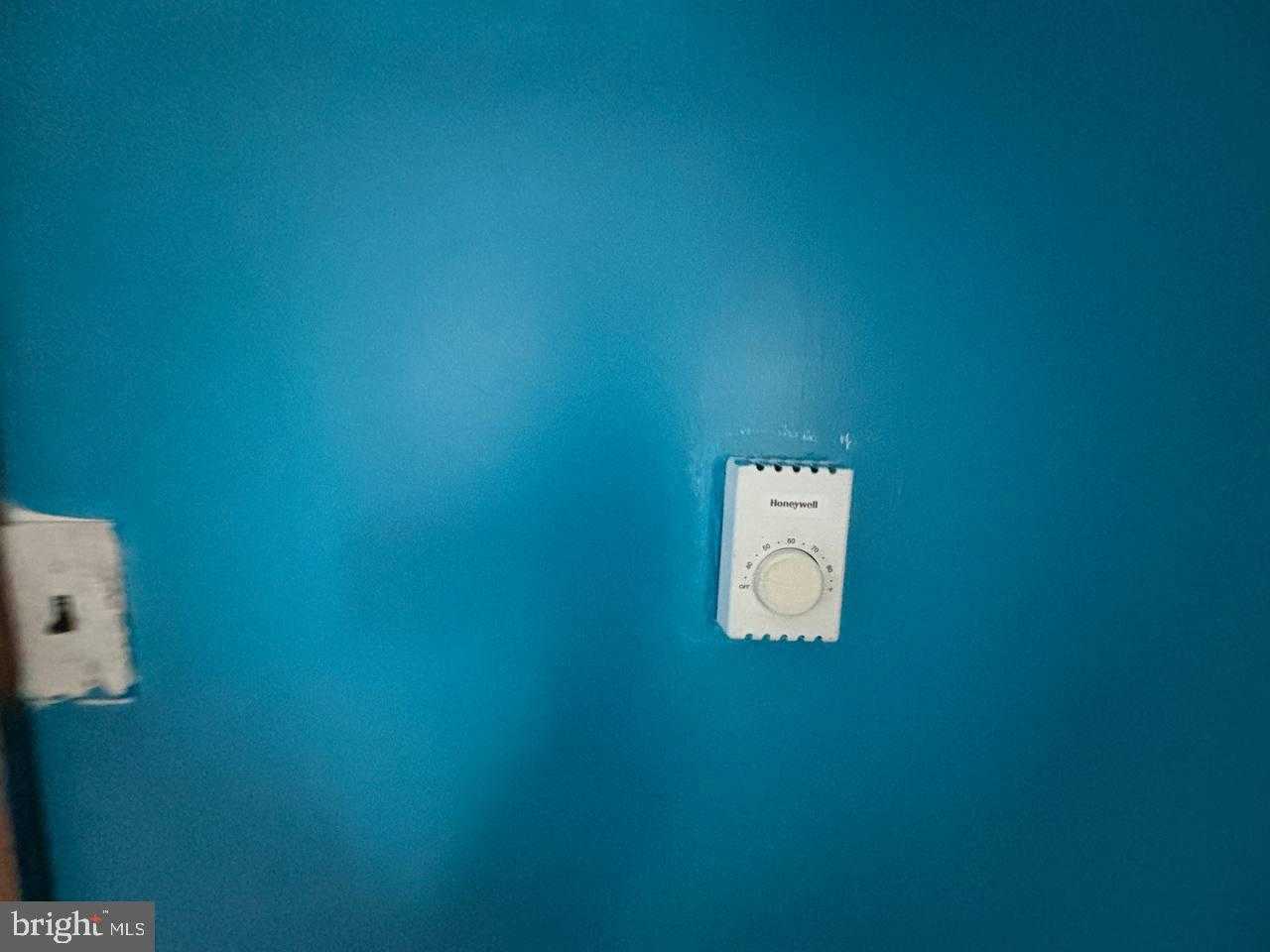 218 E North St photo 13