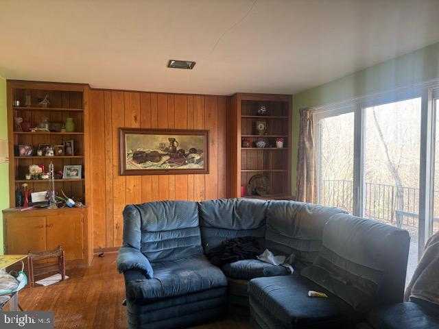 732 Courthouse Mountain Rd photo 7