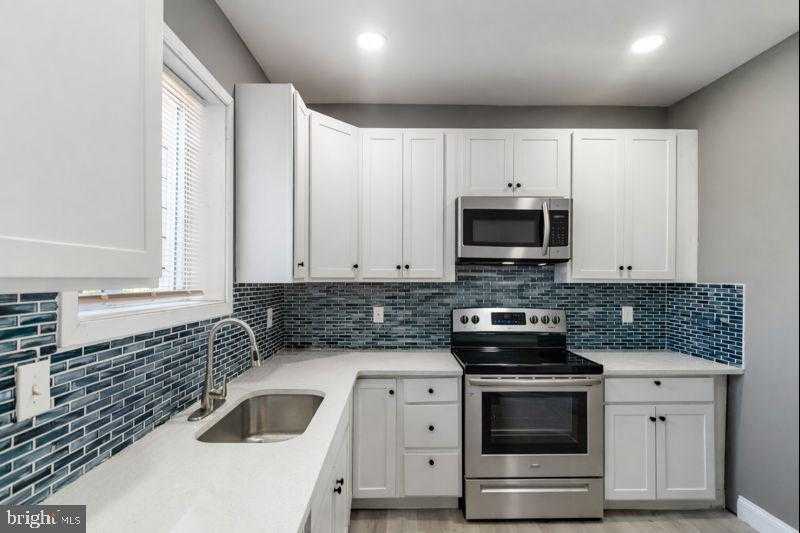 1955 N Collington Ave photo 8