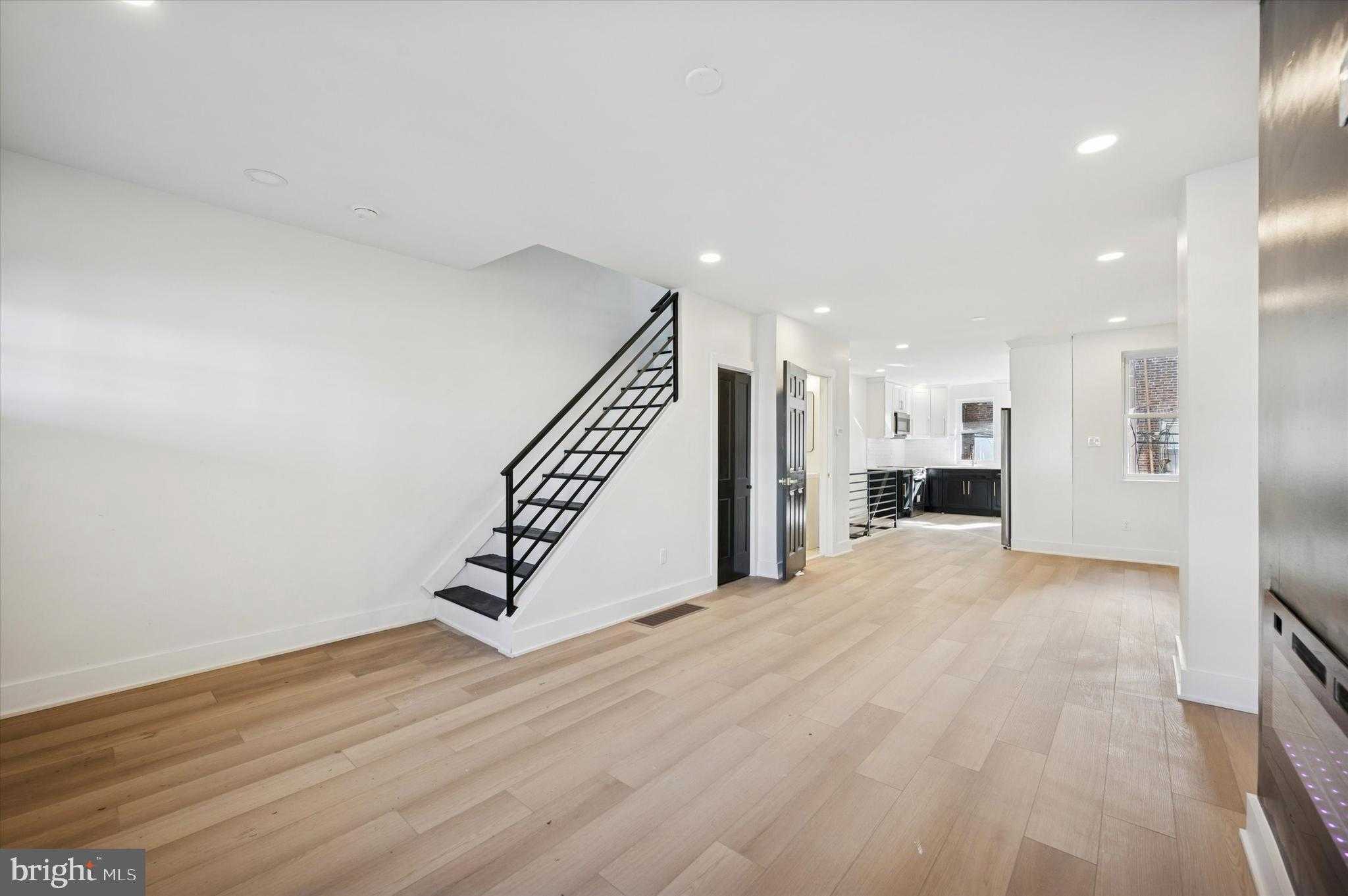 5228 Florence Ave photo 9