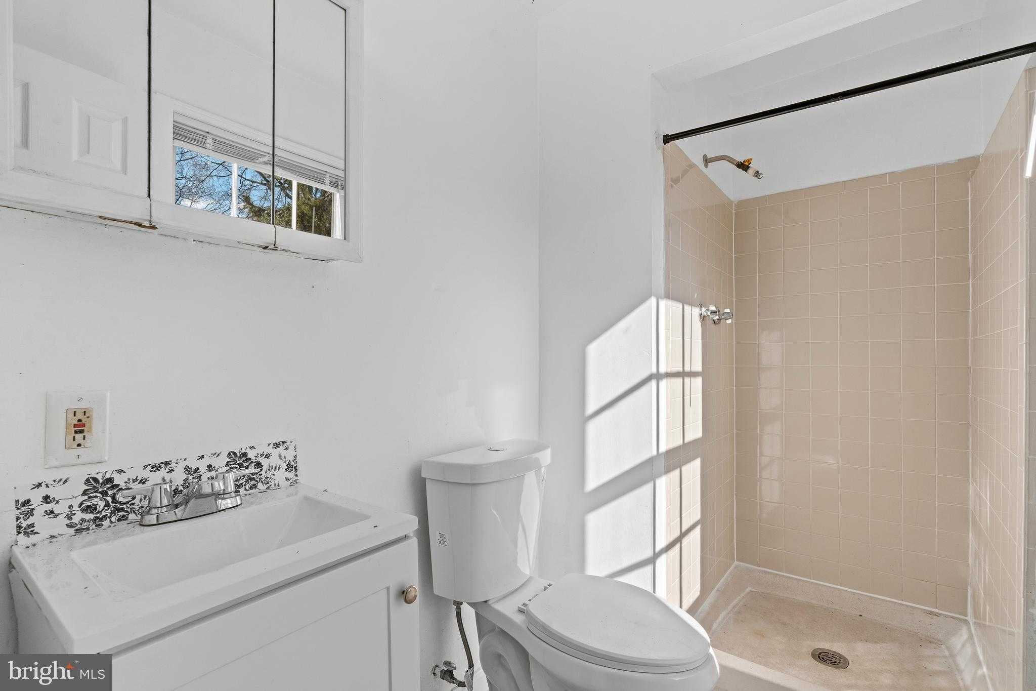 9715 Pickett Ln photo 13