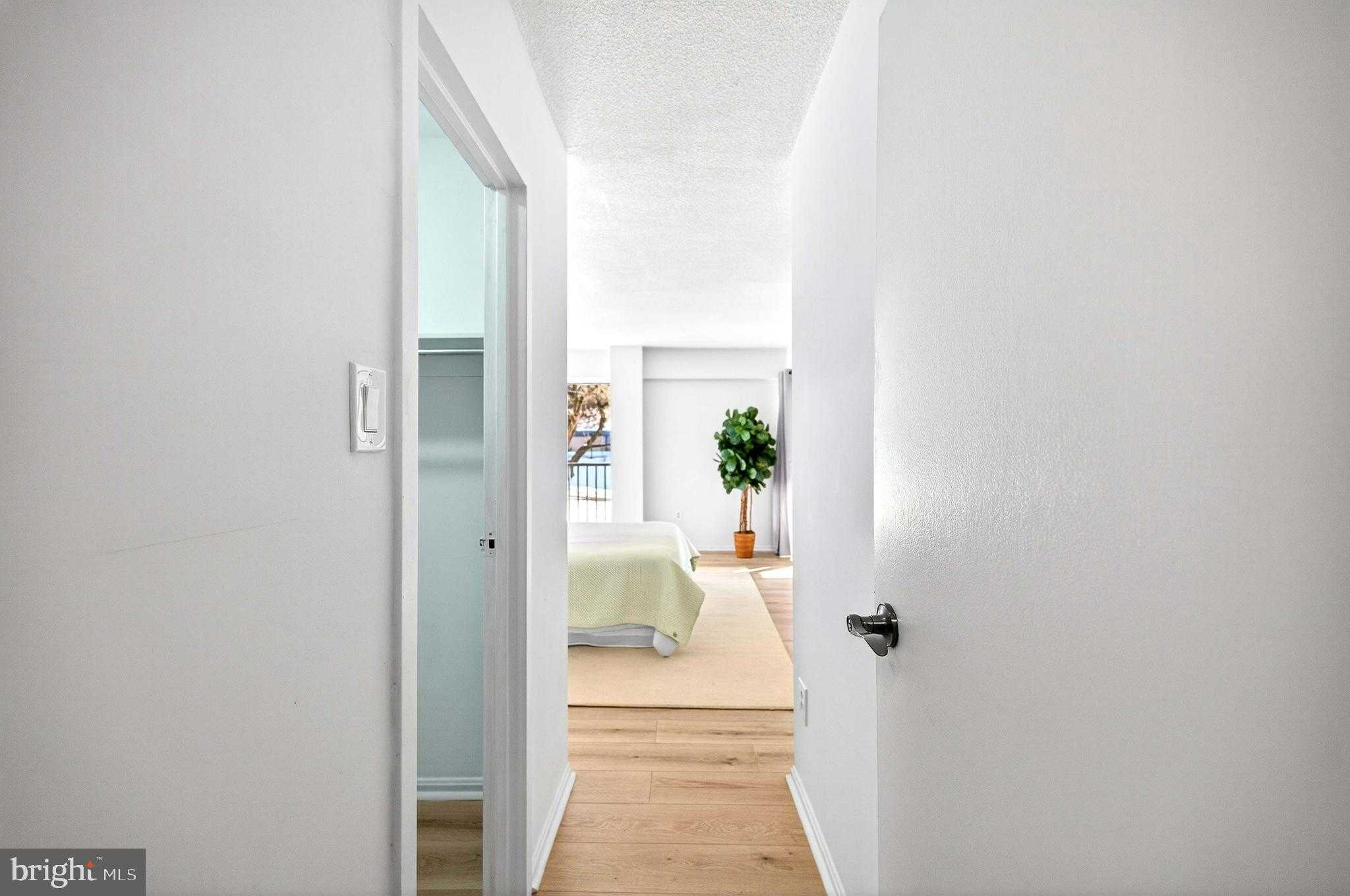 1300 Army Navy Dr Apt 117 photo 26