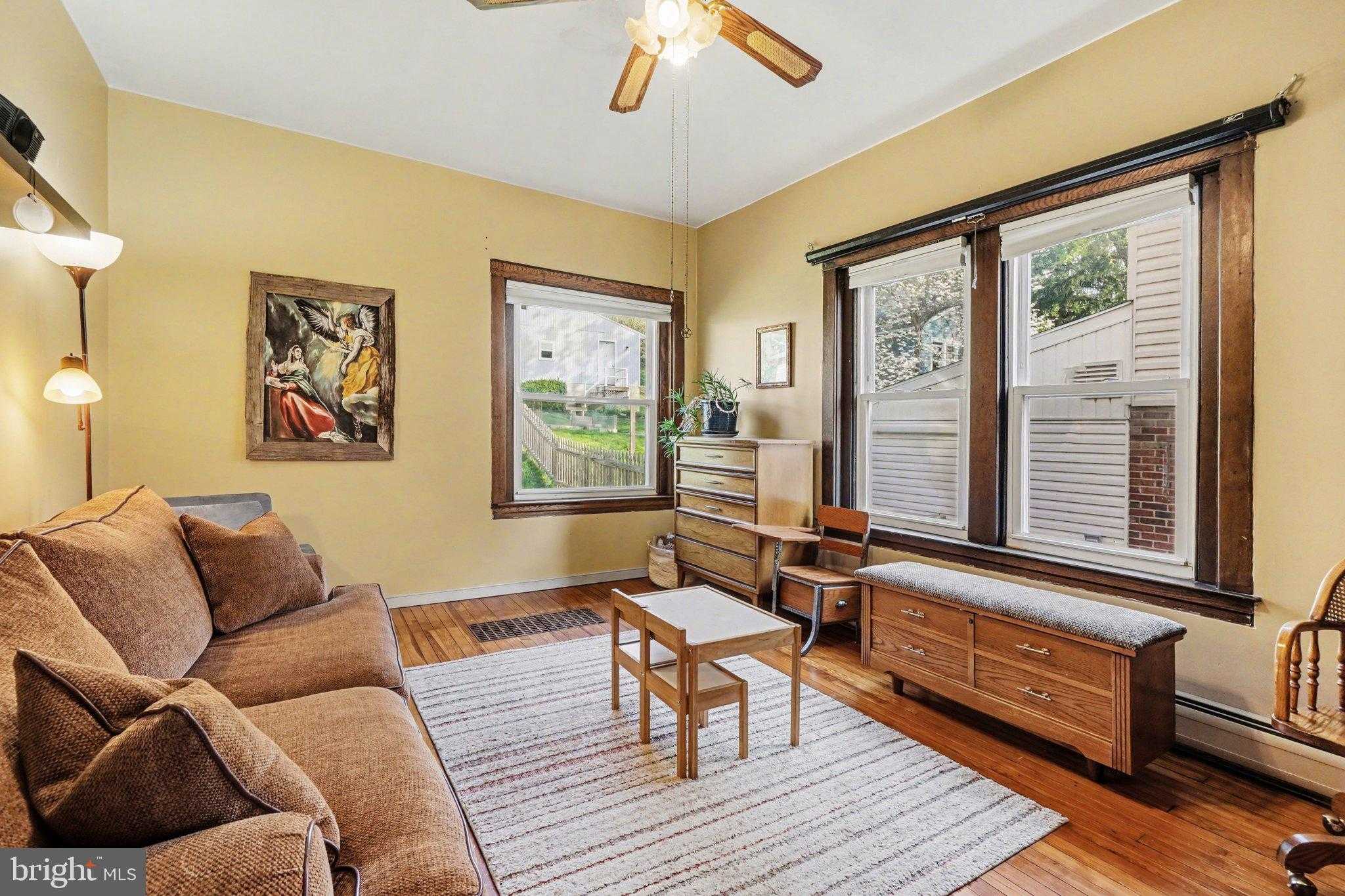 321 Walnut St photo 13