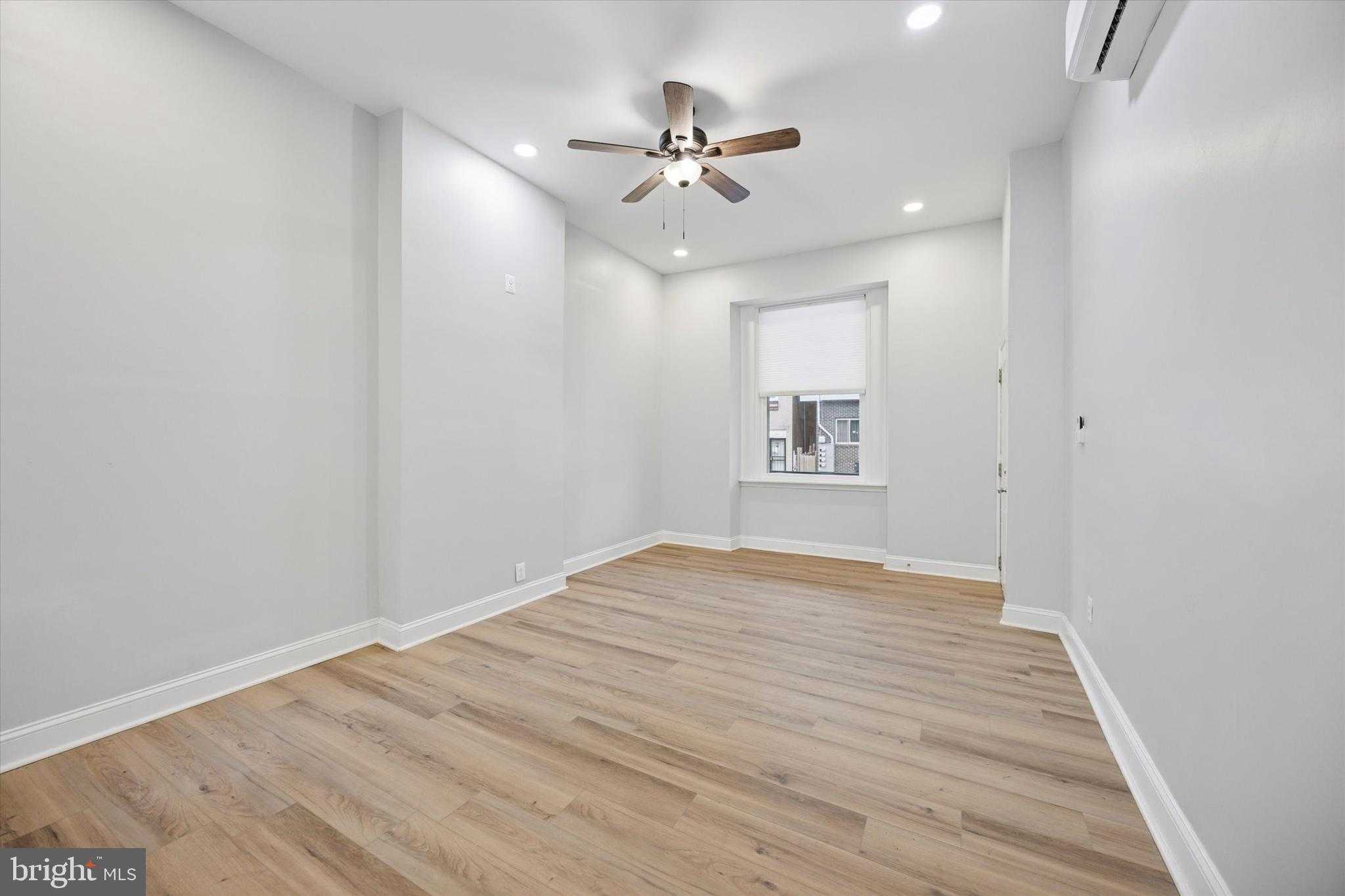 2253 N Delhi St photo 5