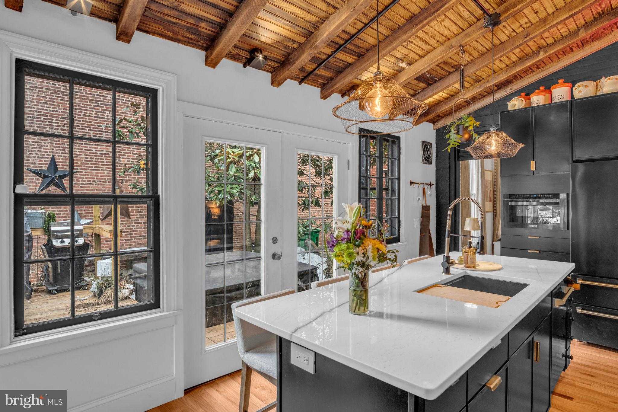 141 W Louther St photo 16