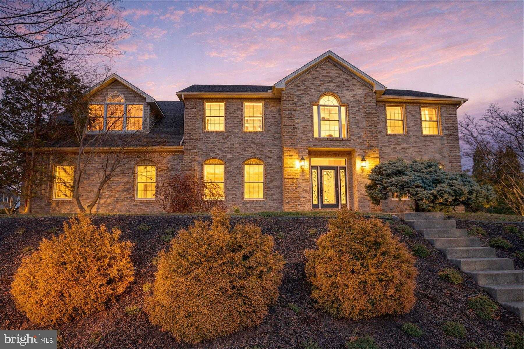 1014 S Waterford Way