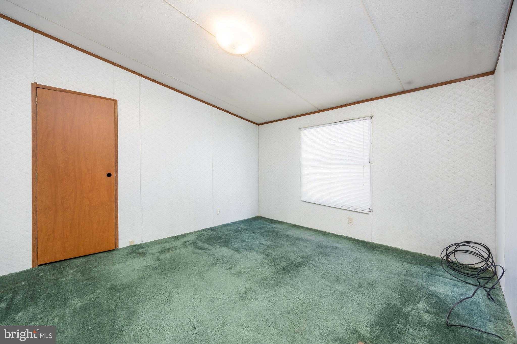 22147 Royal Oak Rd photo 43