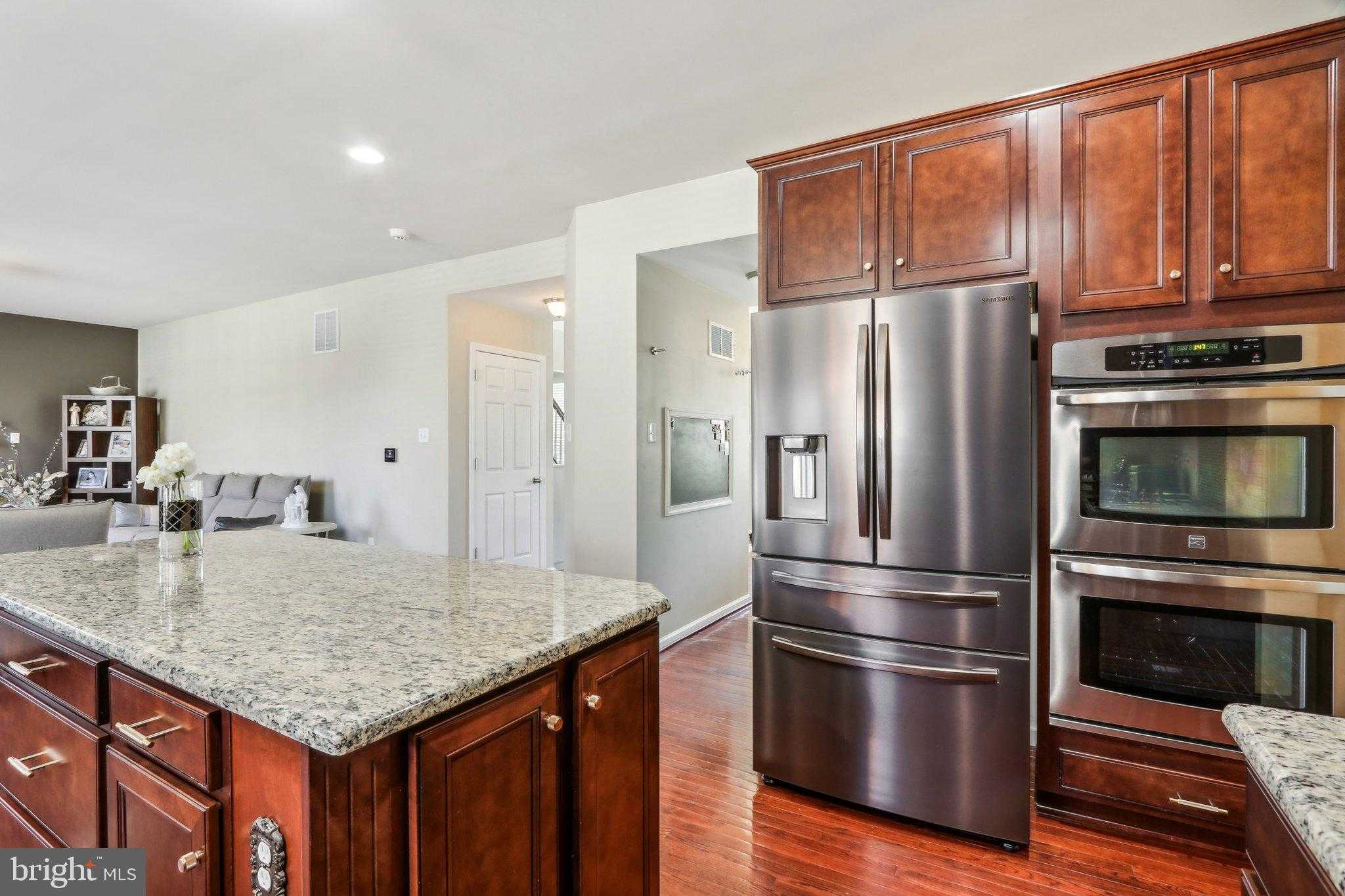 955 Yorkshire Dr photo 10