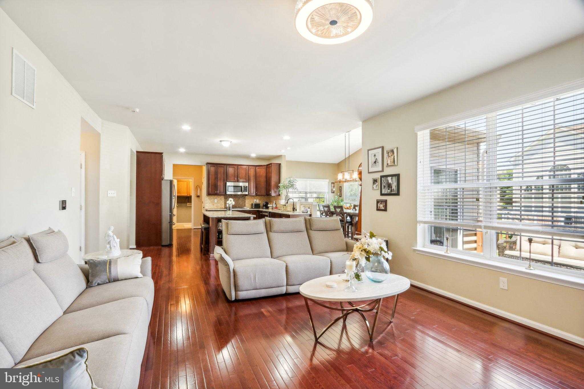 955 Yorkshire Dr photo 22