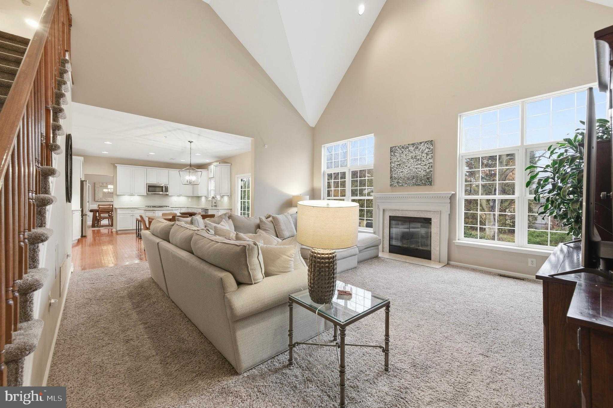 125 Statesman Rd photo 16