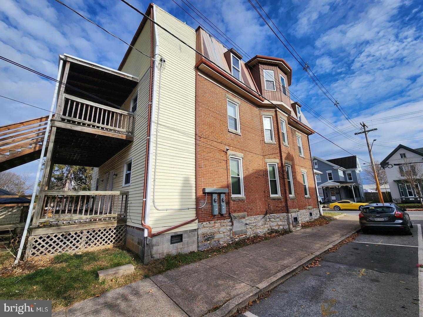 601 N Mulberry St photo 2