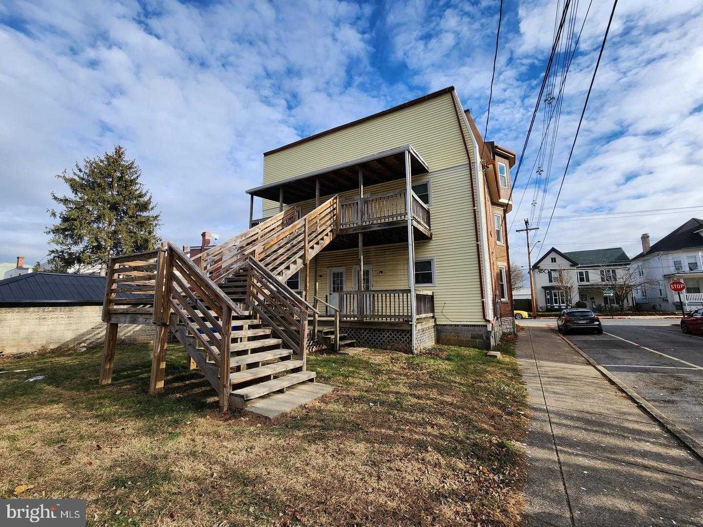 601 N Mulberry St photo 5