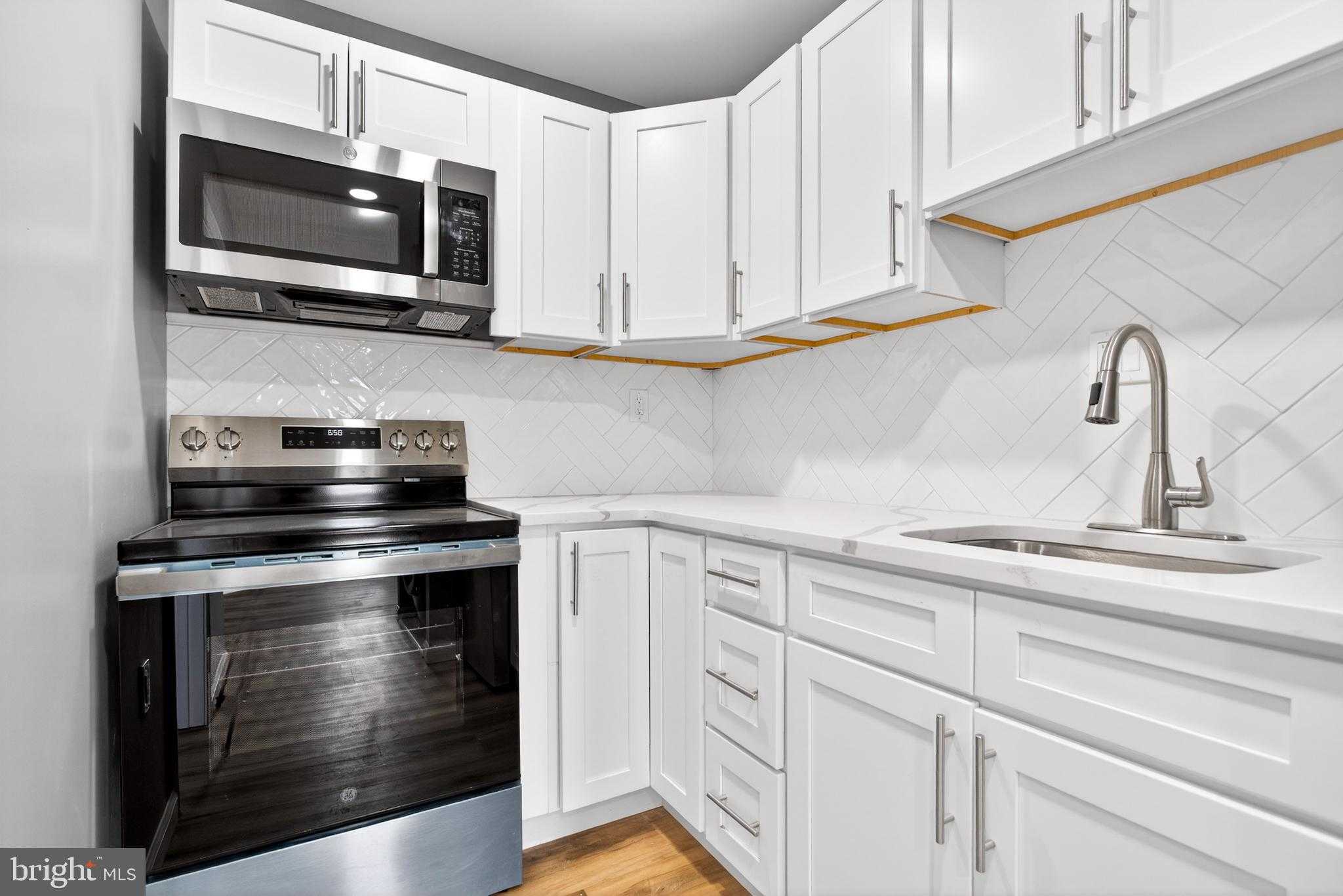 3008 W Dauphin St photo 37