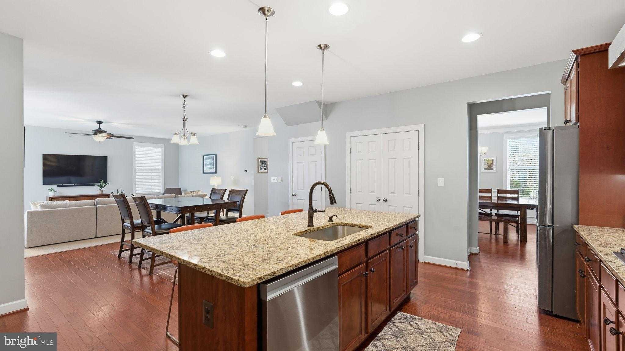 114 Almond Dr photo 13