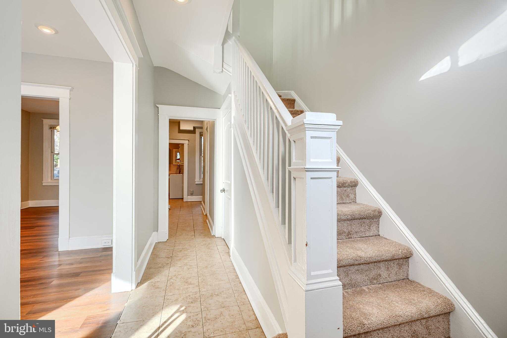 608 Radnor Ave photo 3