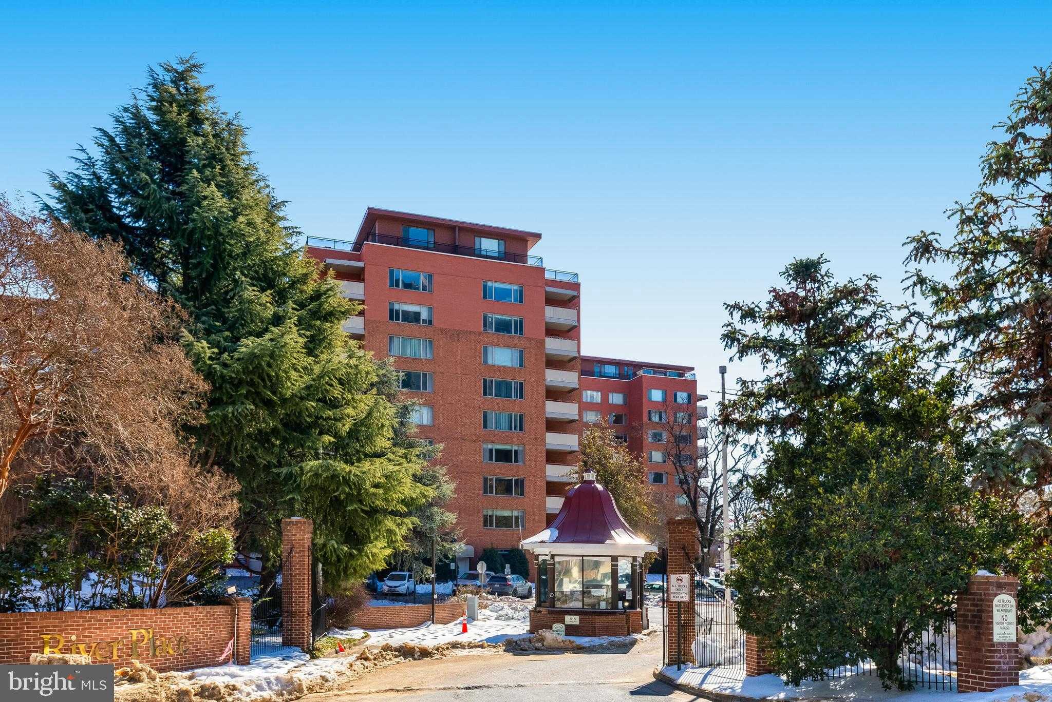 1121 Arlington Blvd Apt 110 photo 15