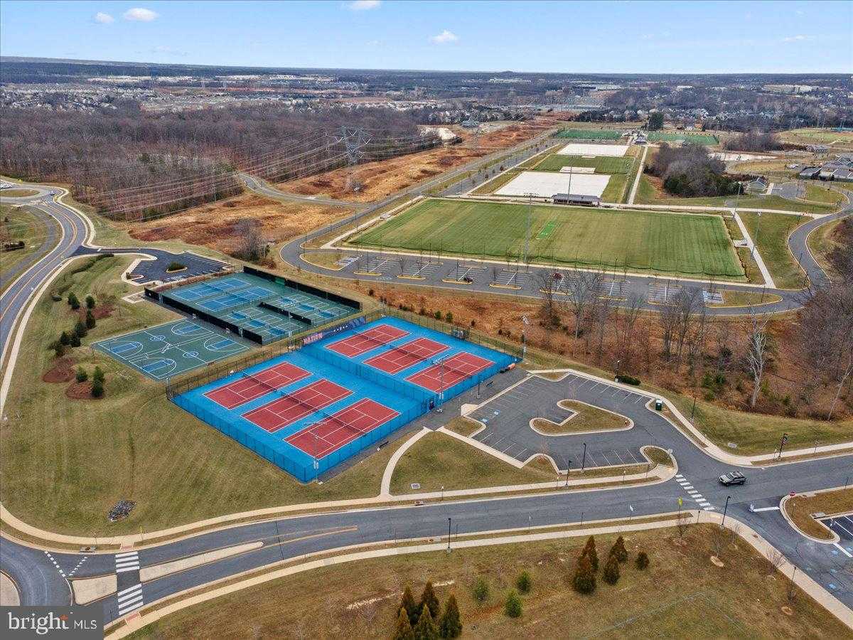 42104 Creighton Rd photo 67