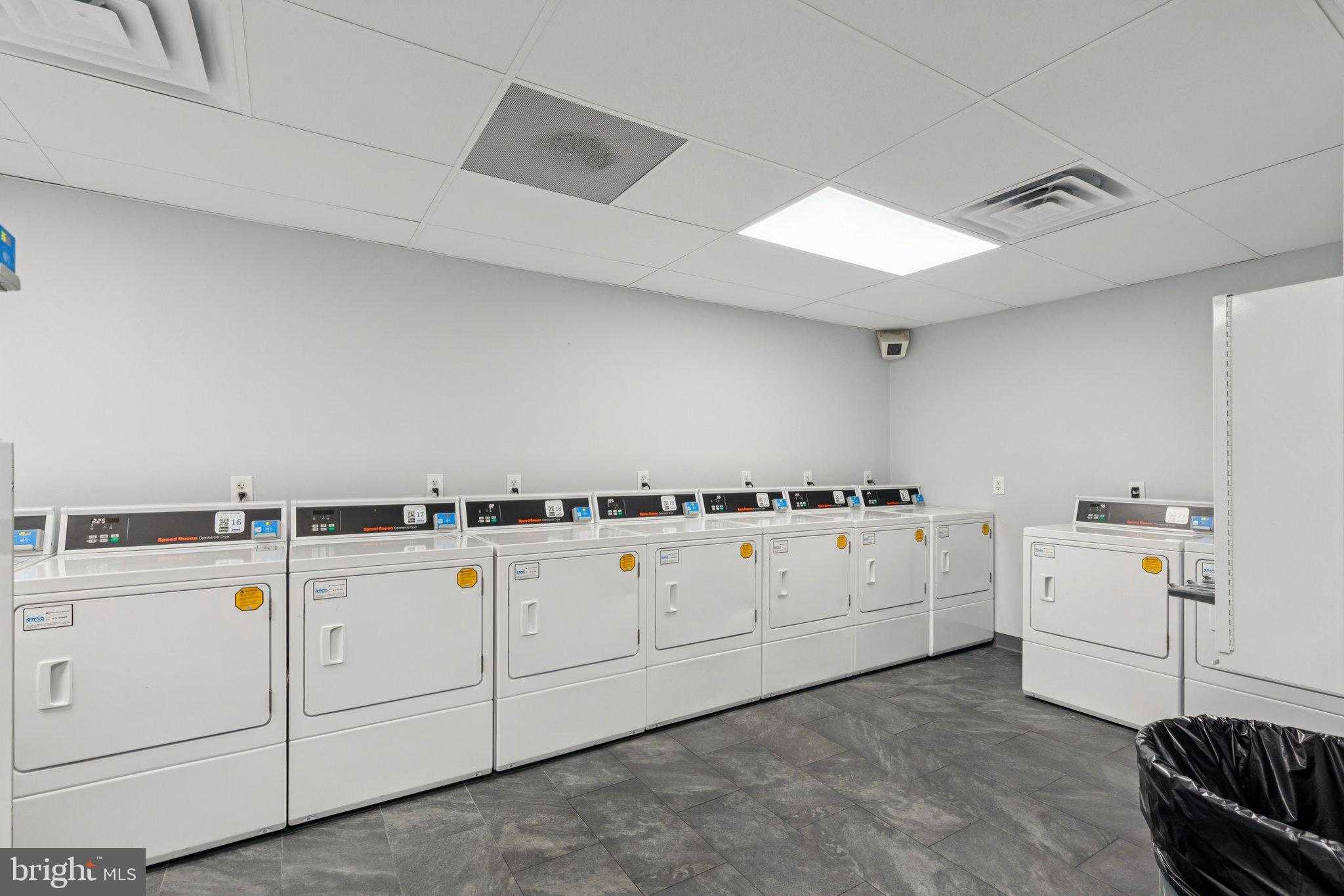 1324 Locust St Apt 630 photo 9