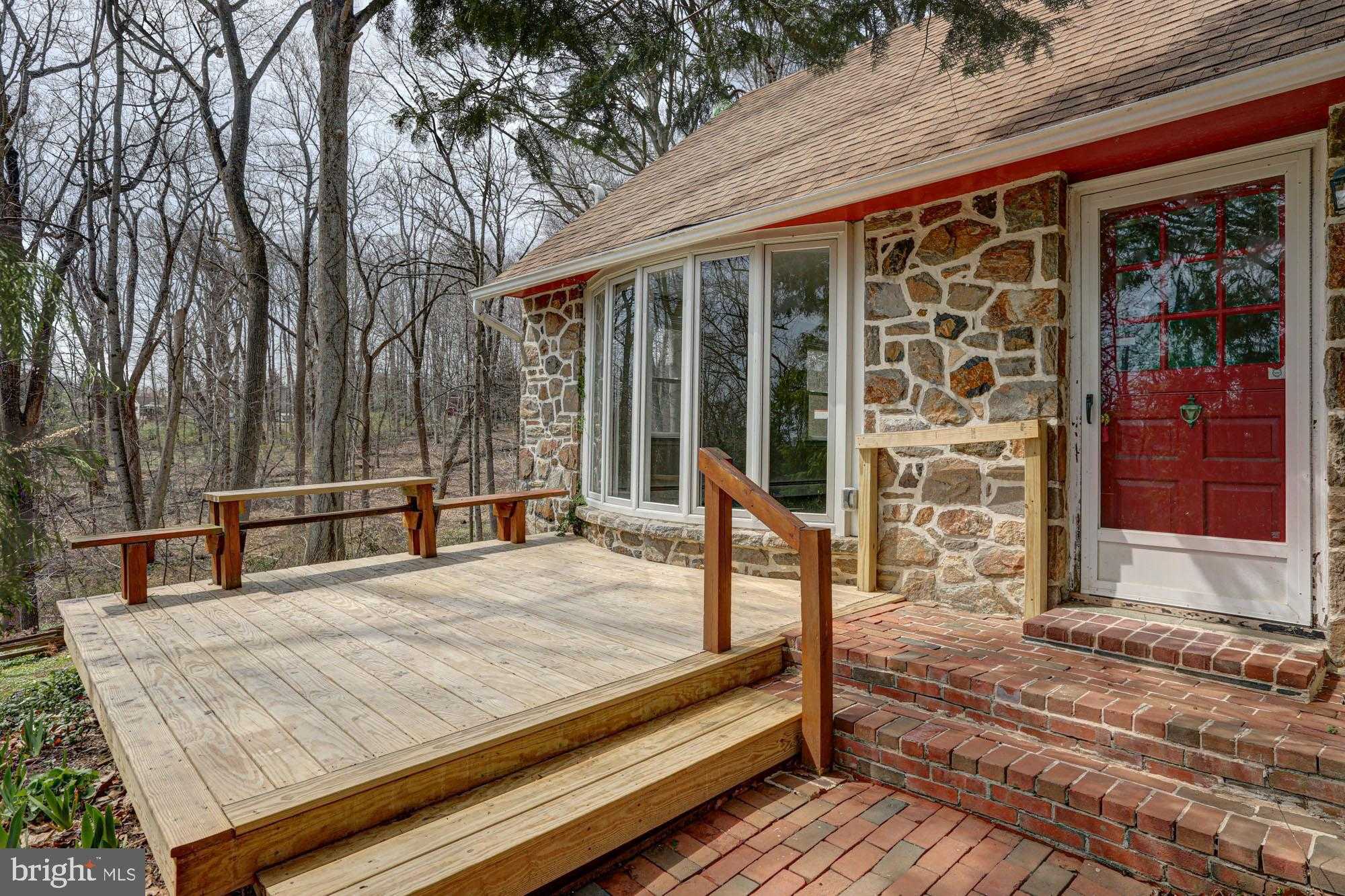 520 Clarks Ln photo 3