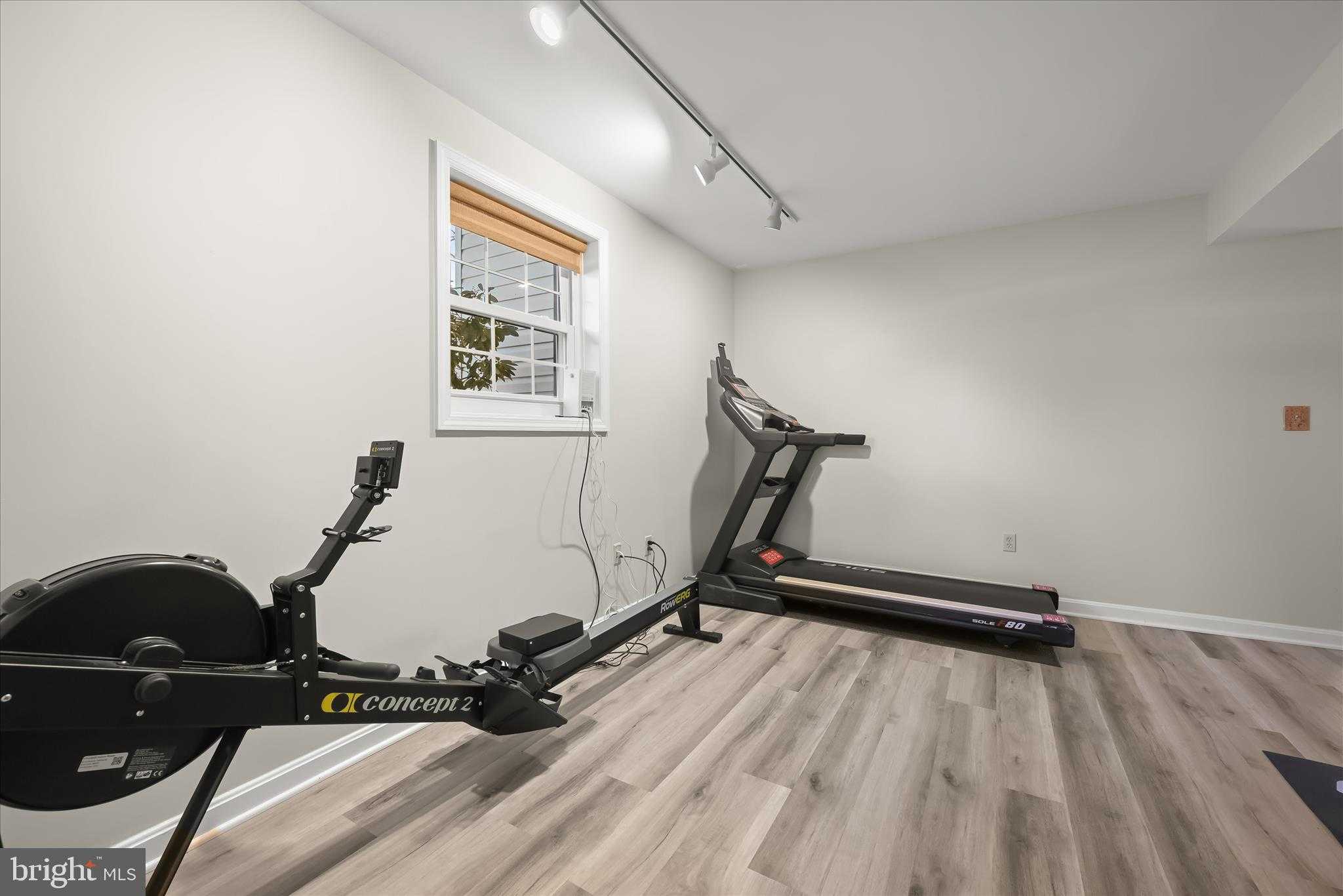 6642 Seneca Dr photo 46