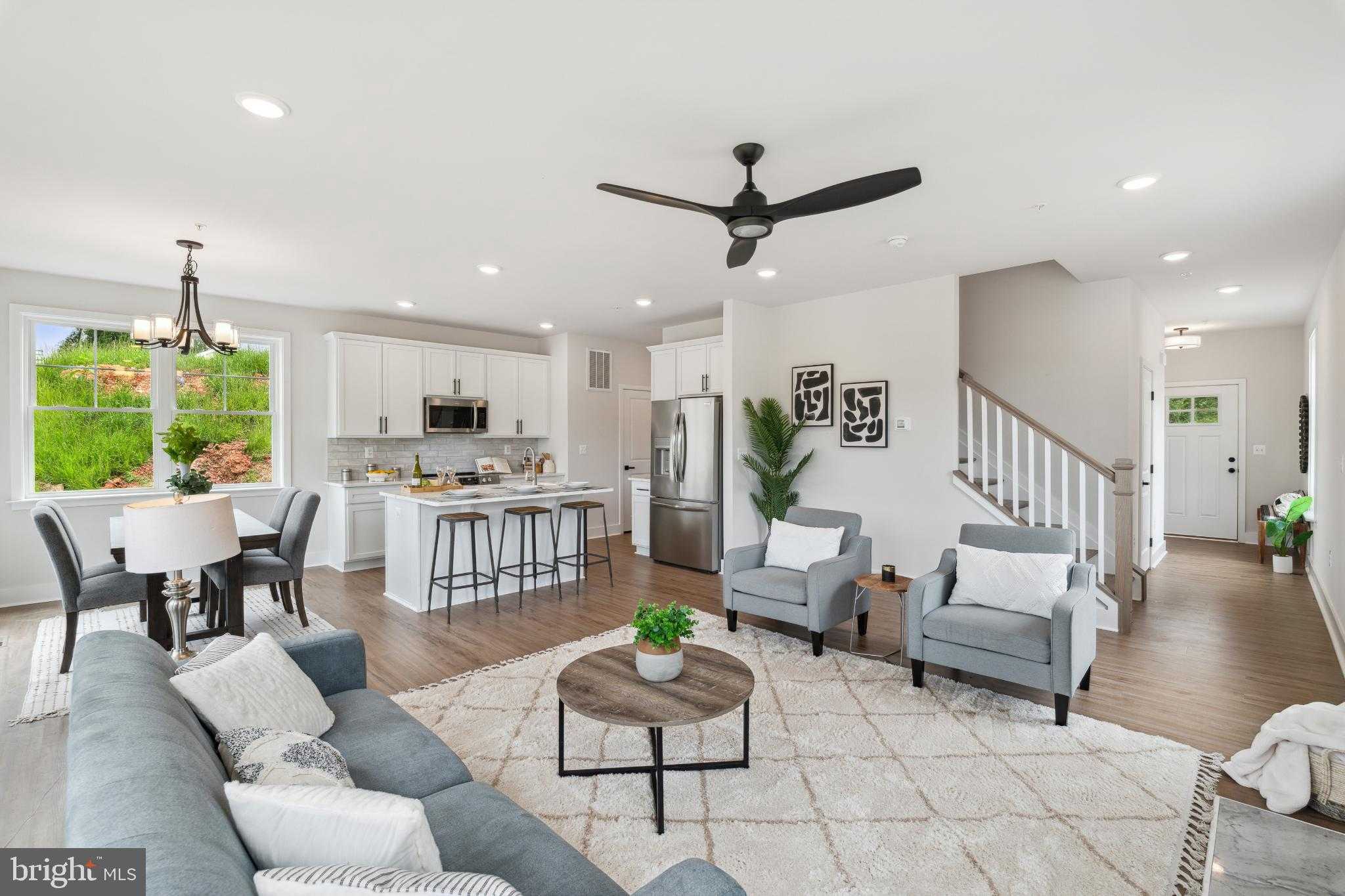 7715 Woodlawn Ave photo 8