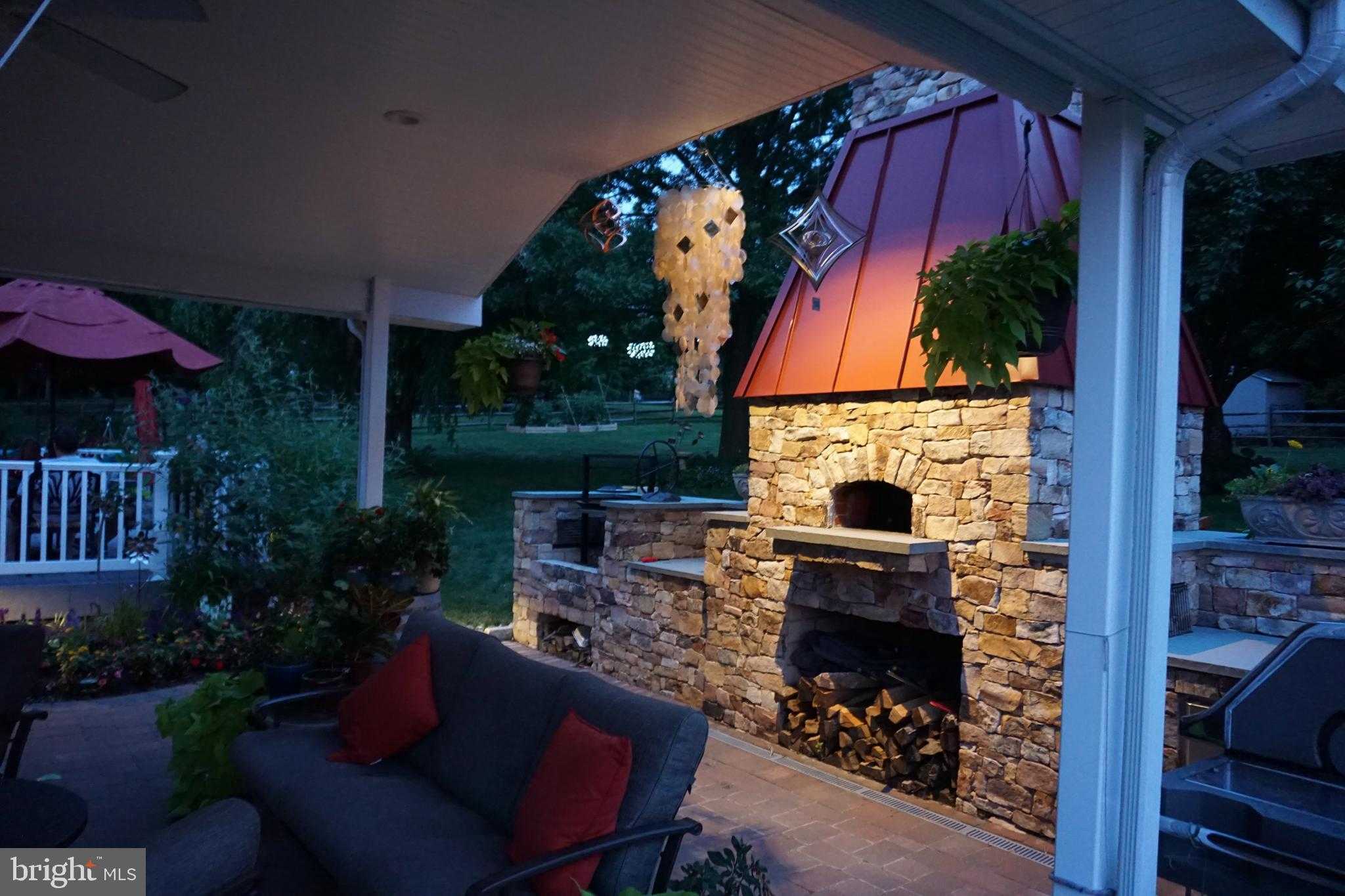 4 Treemont Dr photo 4