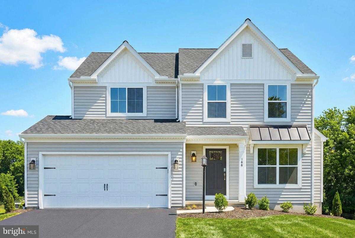 144 Jessica Dr photo 2