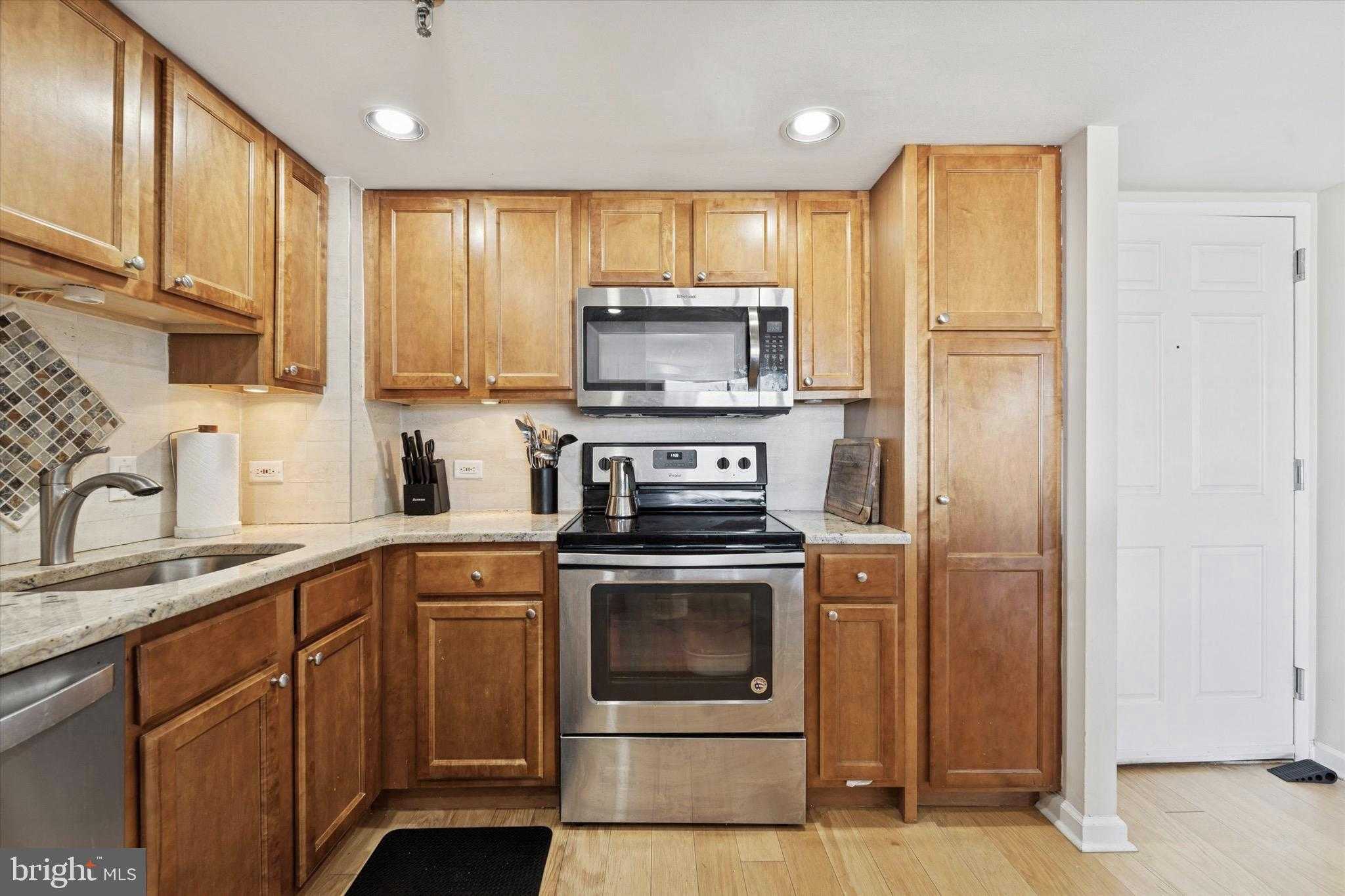 2001 Hamilton St Ph P209 photo 3