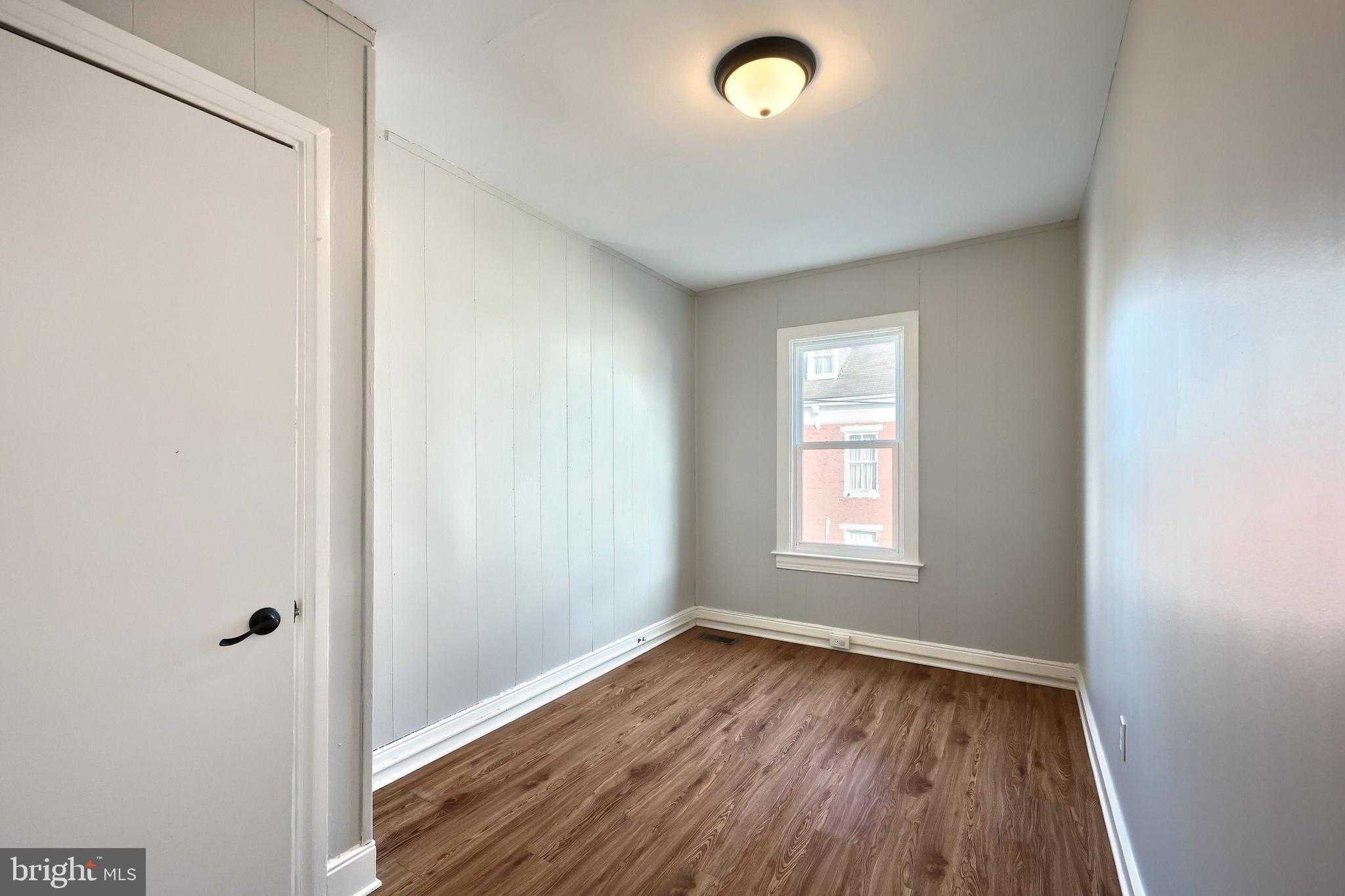 220 Grantley St photo 16