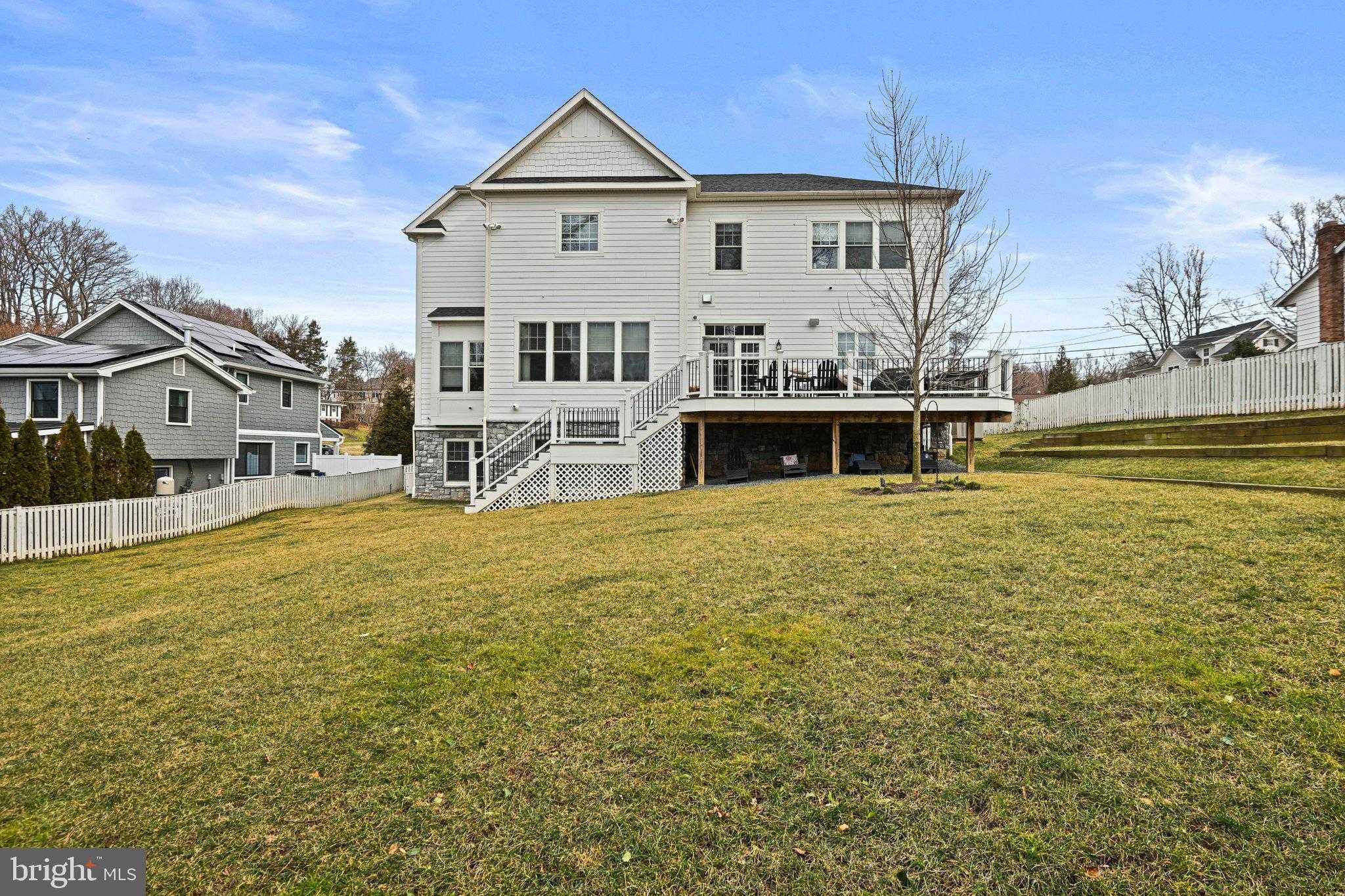 362 Park St NE photo 4