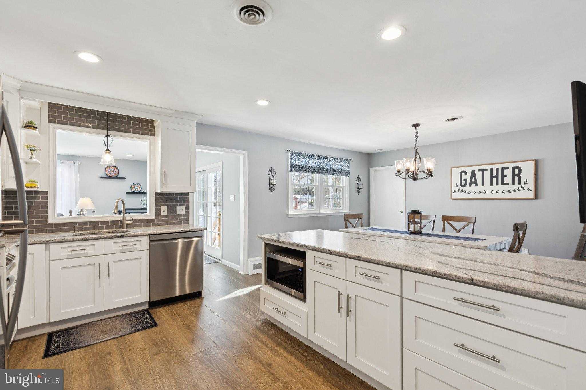 404 Enfield Rd photo 2