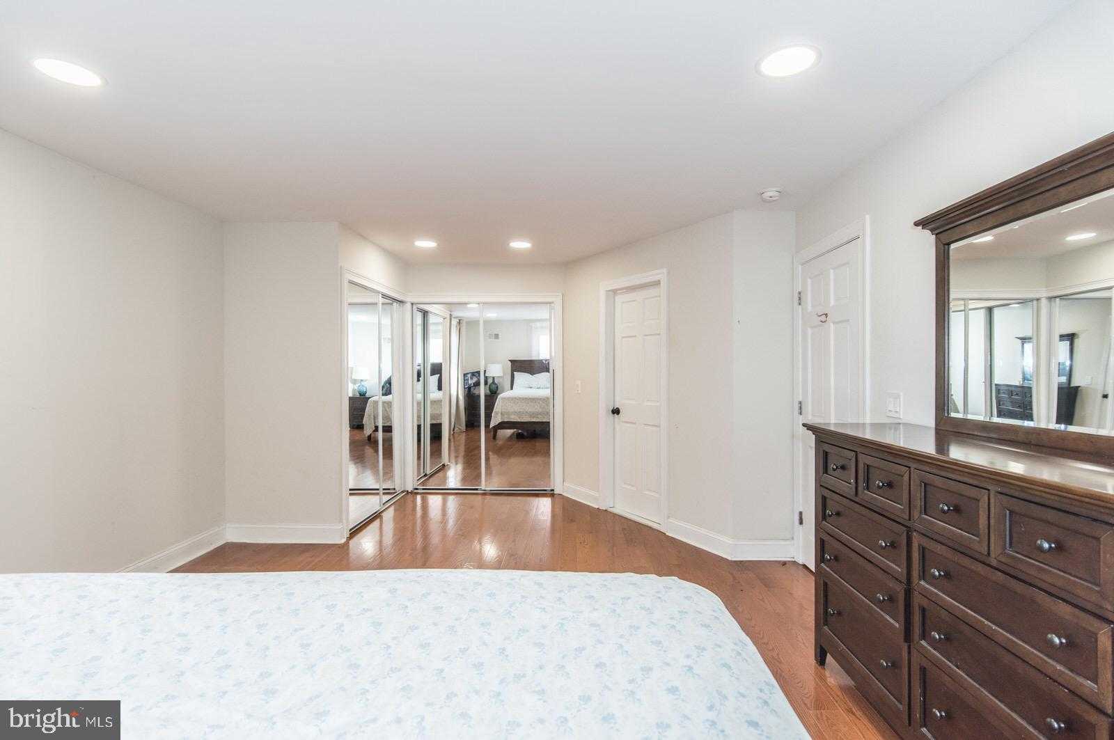 7400 Claridge St photo 18