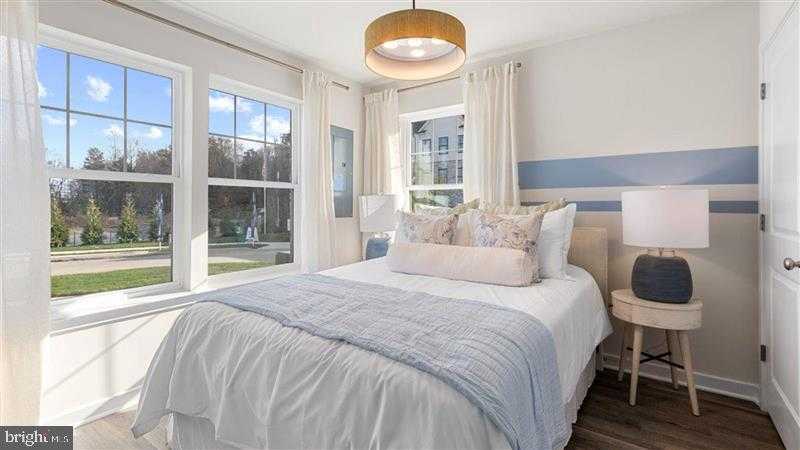 100 Barnett Dr photo 2