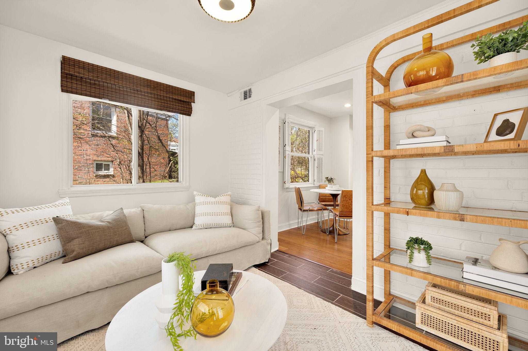 407 Hinsdale CT photo 17