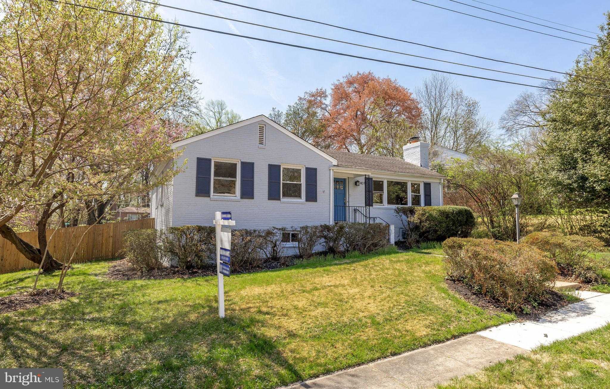 407 Hinsdale CT photo 3