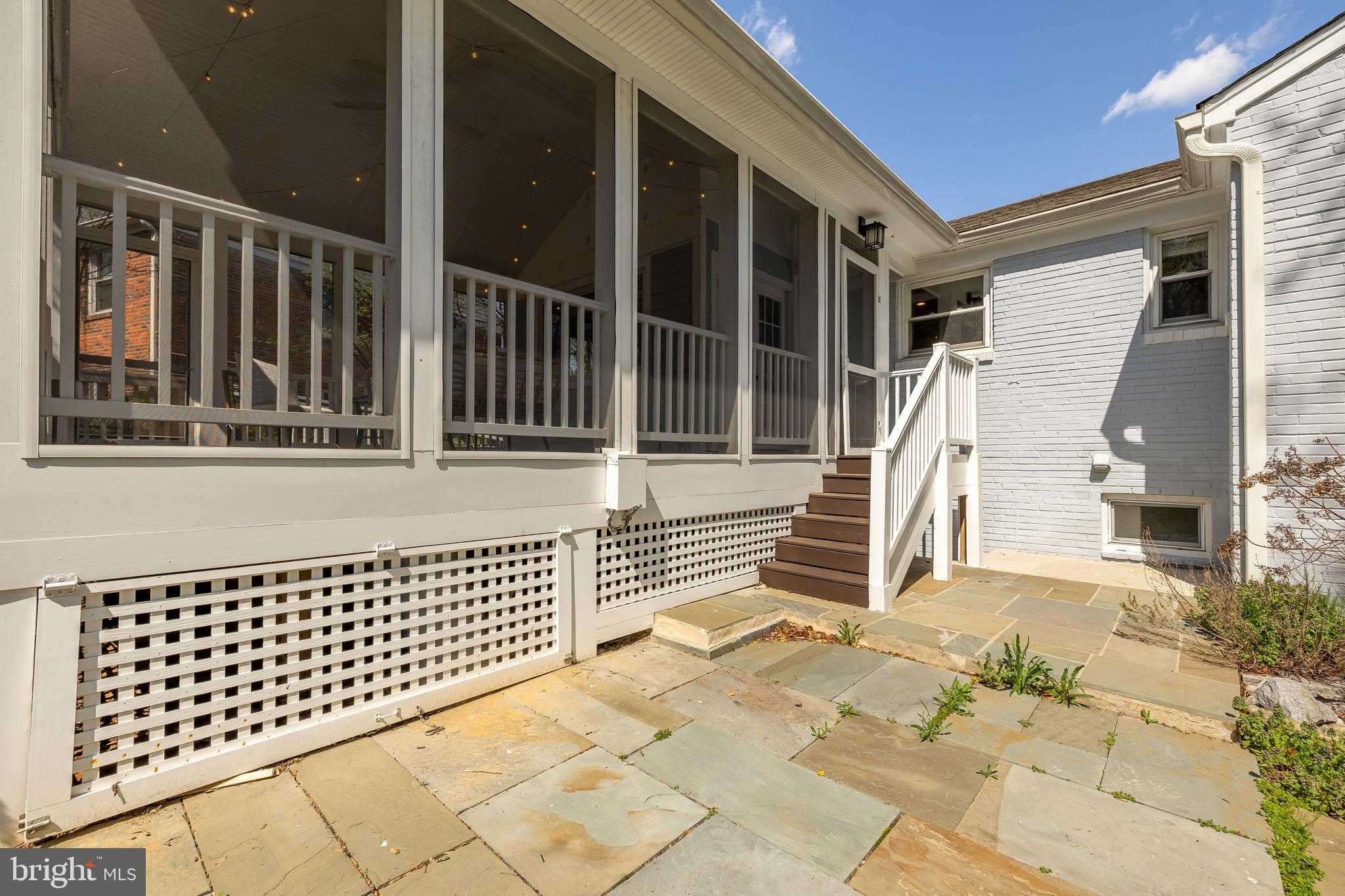 407 Hinsdale CT photo 49